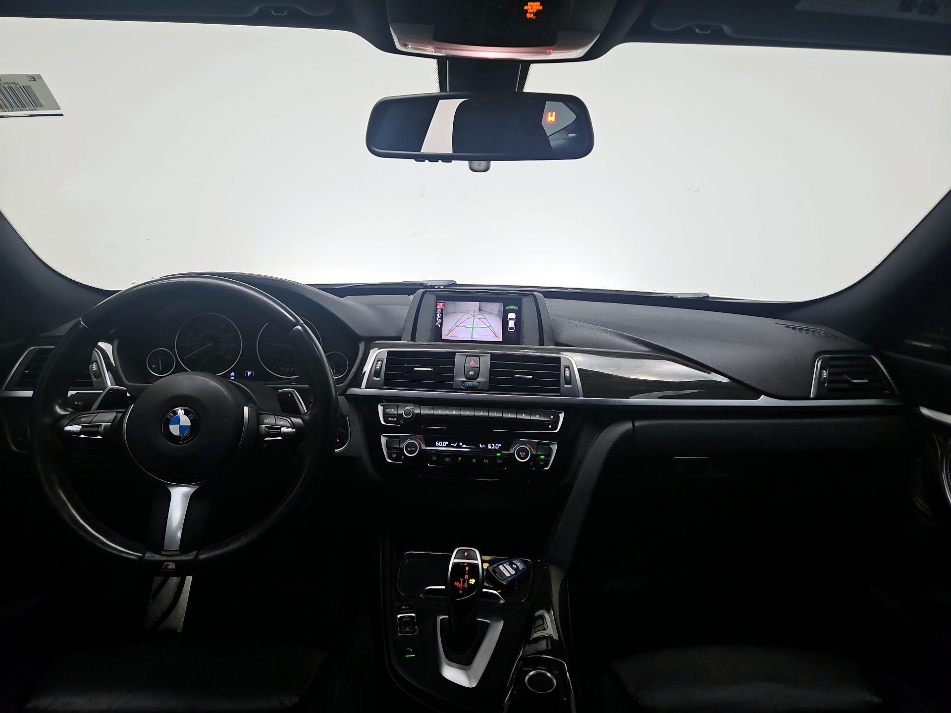 Thumbnail: 2017 BMW 3 Series - 9