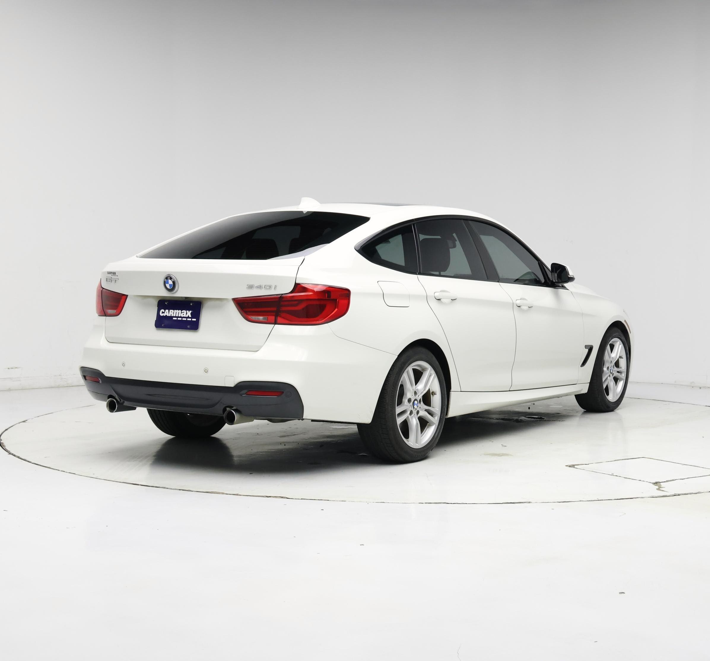 Thumbnail: 2017 BMW 3 Series - 8