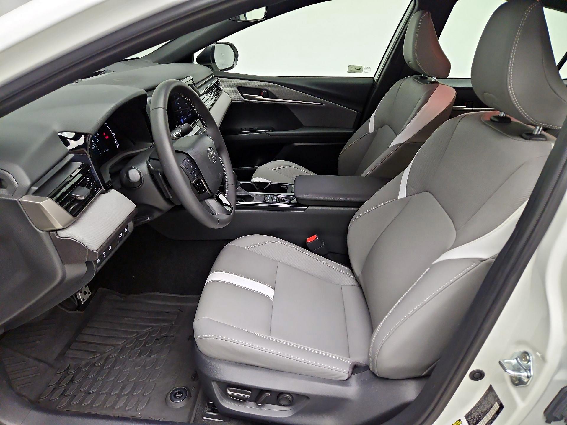Thumbnail: 2025 Toyota Camry - 11