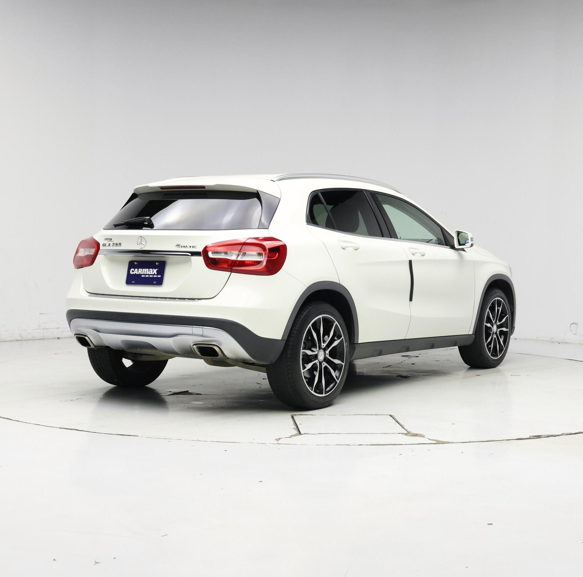 Thumbnail: 2015 Mercedes-Benz GLA - 8