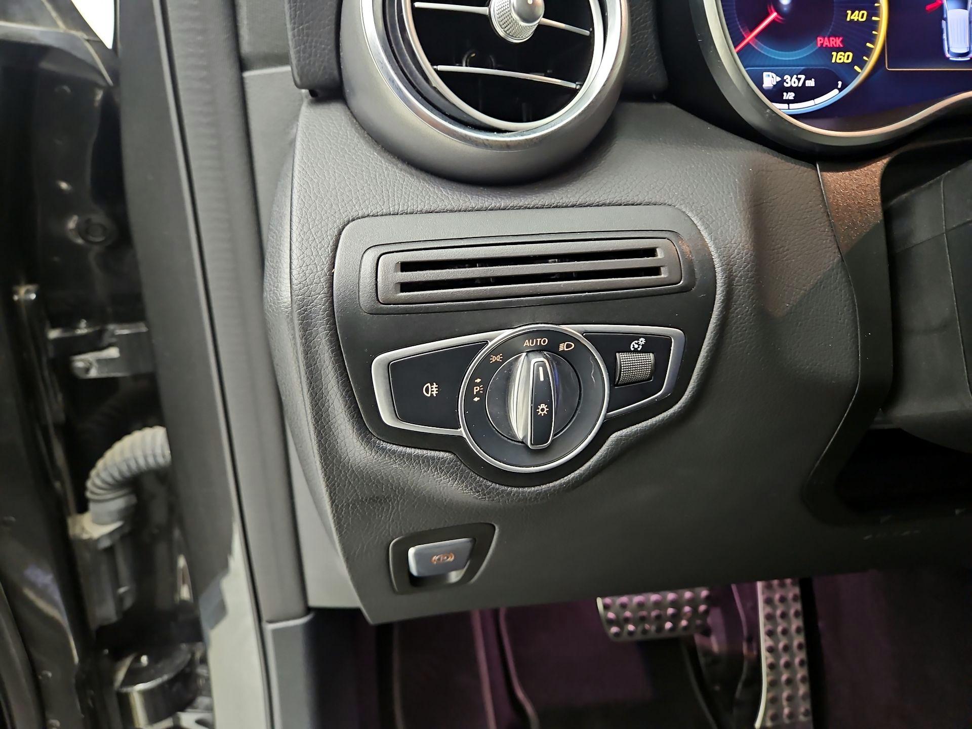 Thumbnail: 2022 Mercedes-Benz GLC - 13