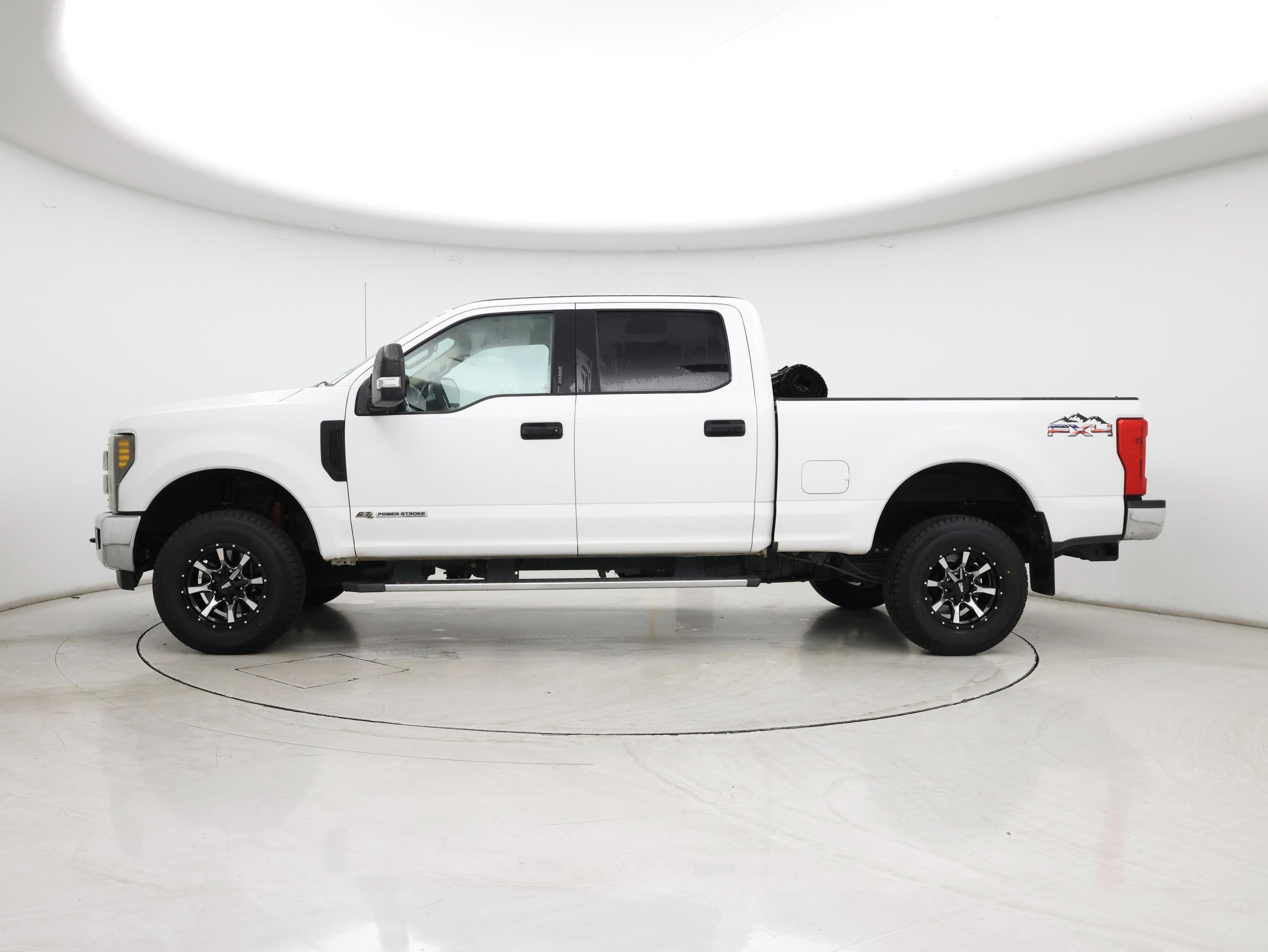 Thumbnail: 2017 Ford F-250 - 3