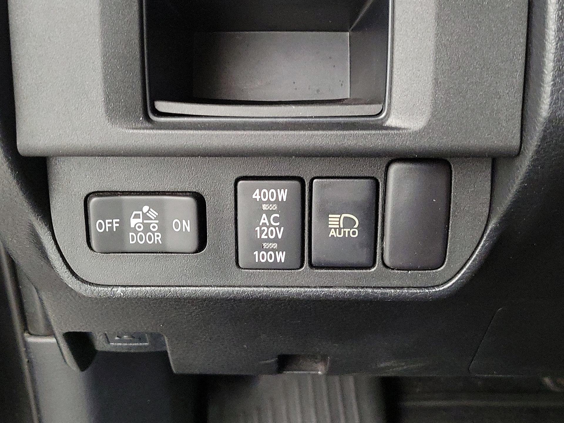 Thumbnail: 2019 Toyota Tacoma - 13