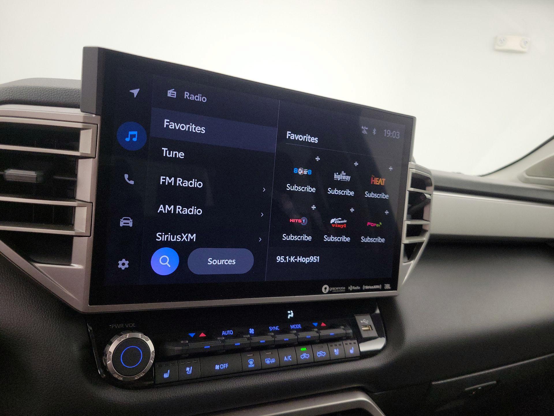 Thumbnail: 2022 Toyota Tundra - 15