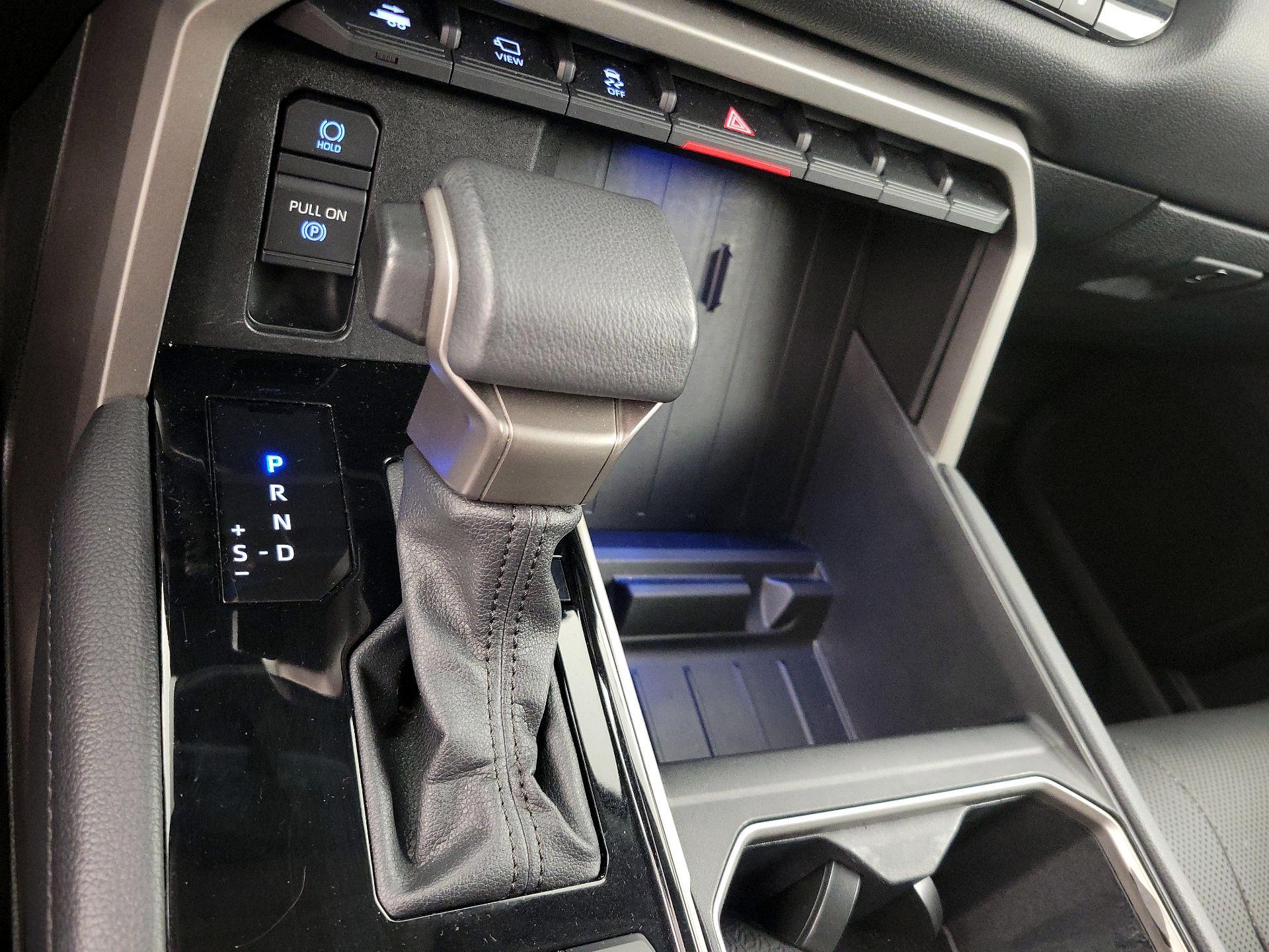 Thumbnail: 2022 Toyota Tundra - 17