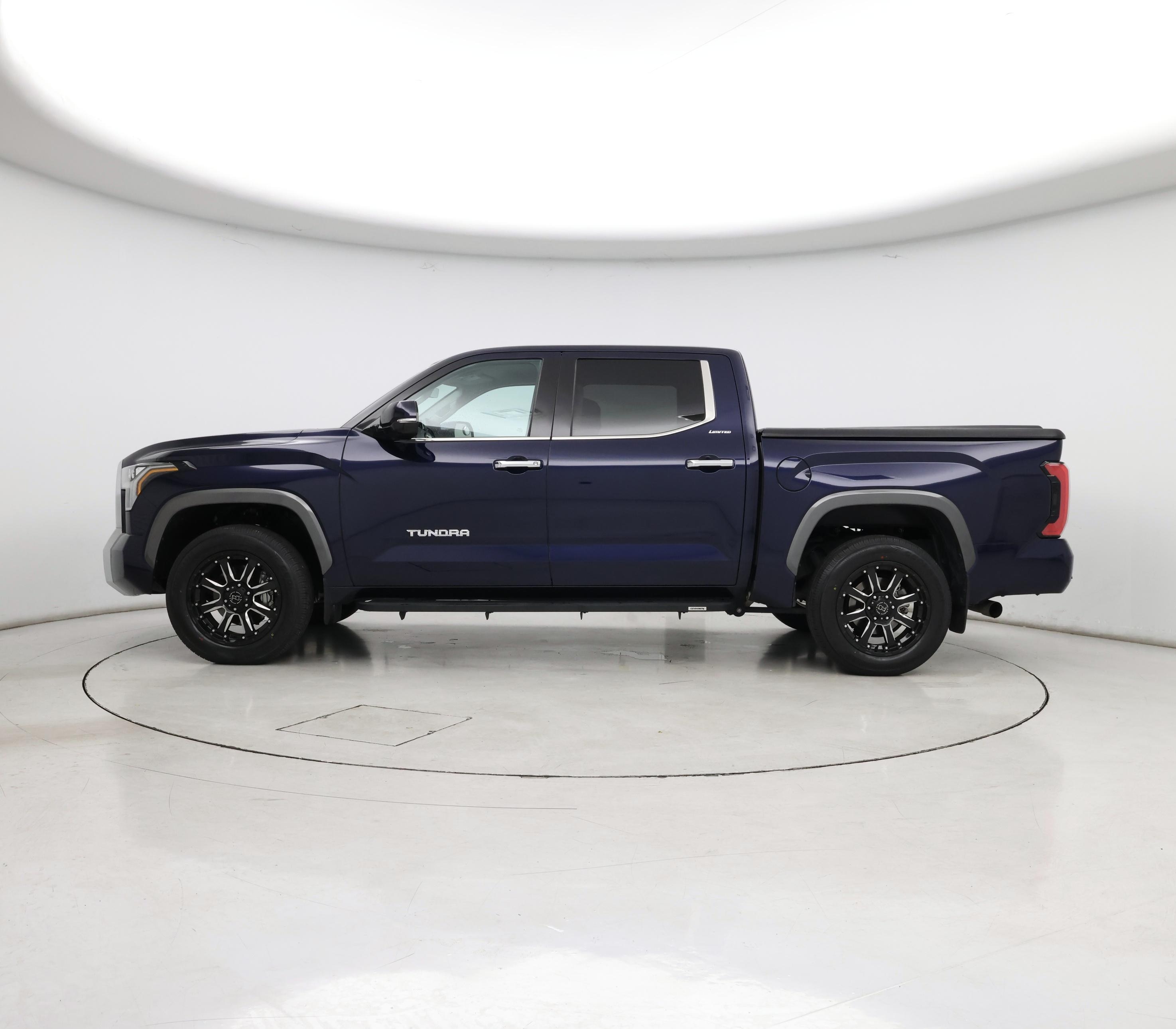 Thumbnail: 2022 Toyota Tundra - 3