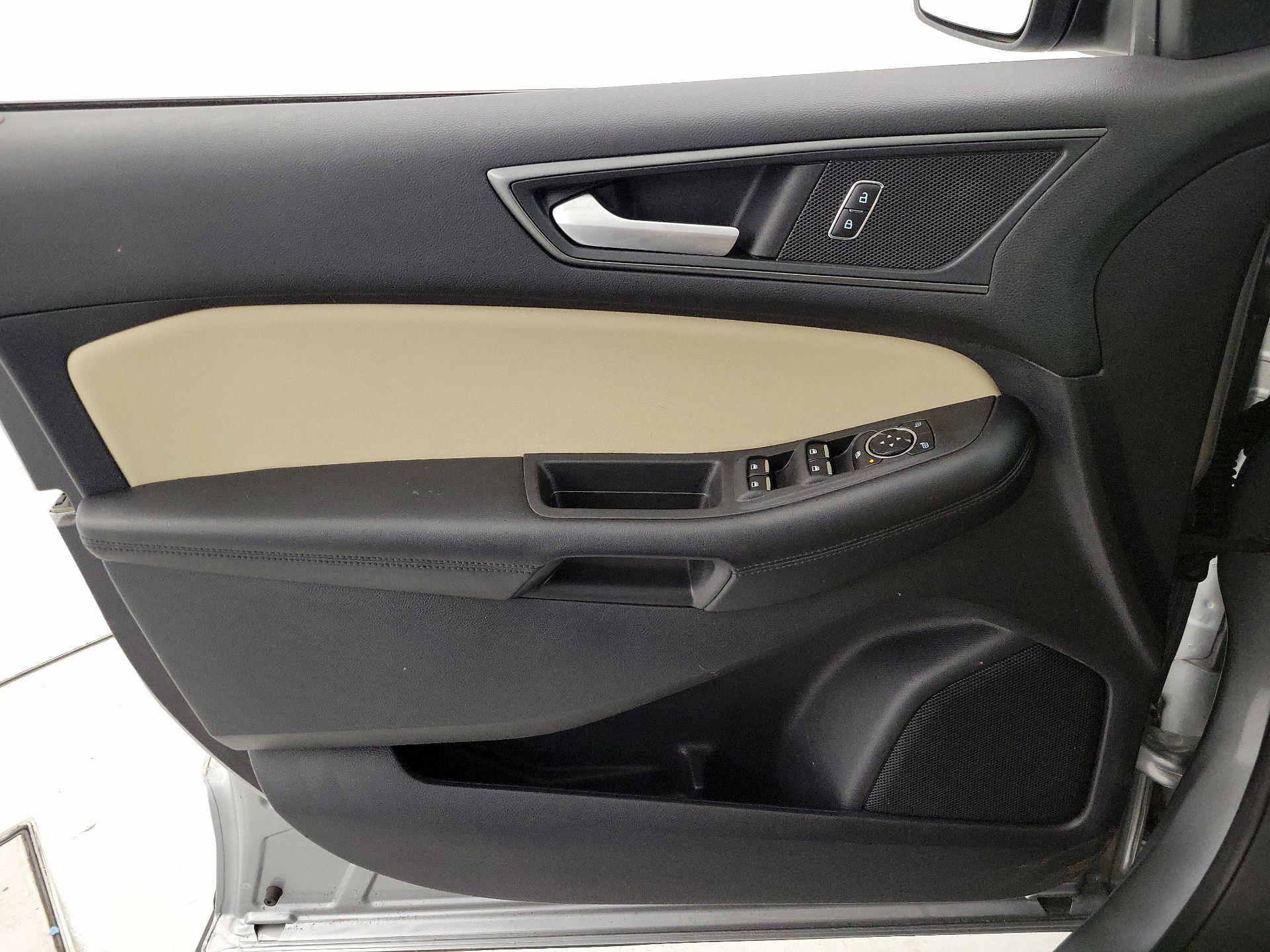 Thumbnail: 2020 Ford Edge - 12