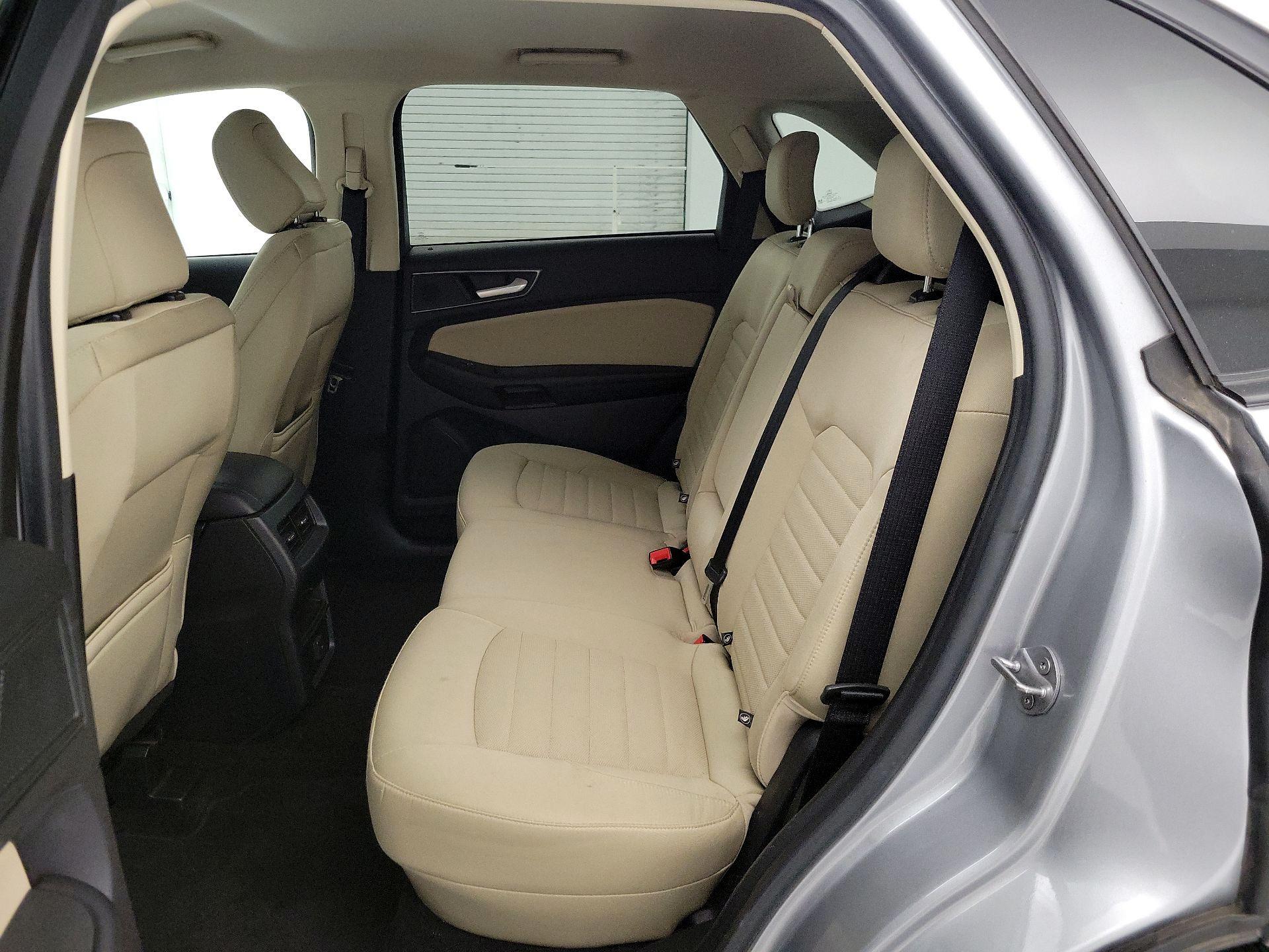 Thumbnail: 2020 Ford Edge - 17