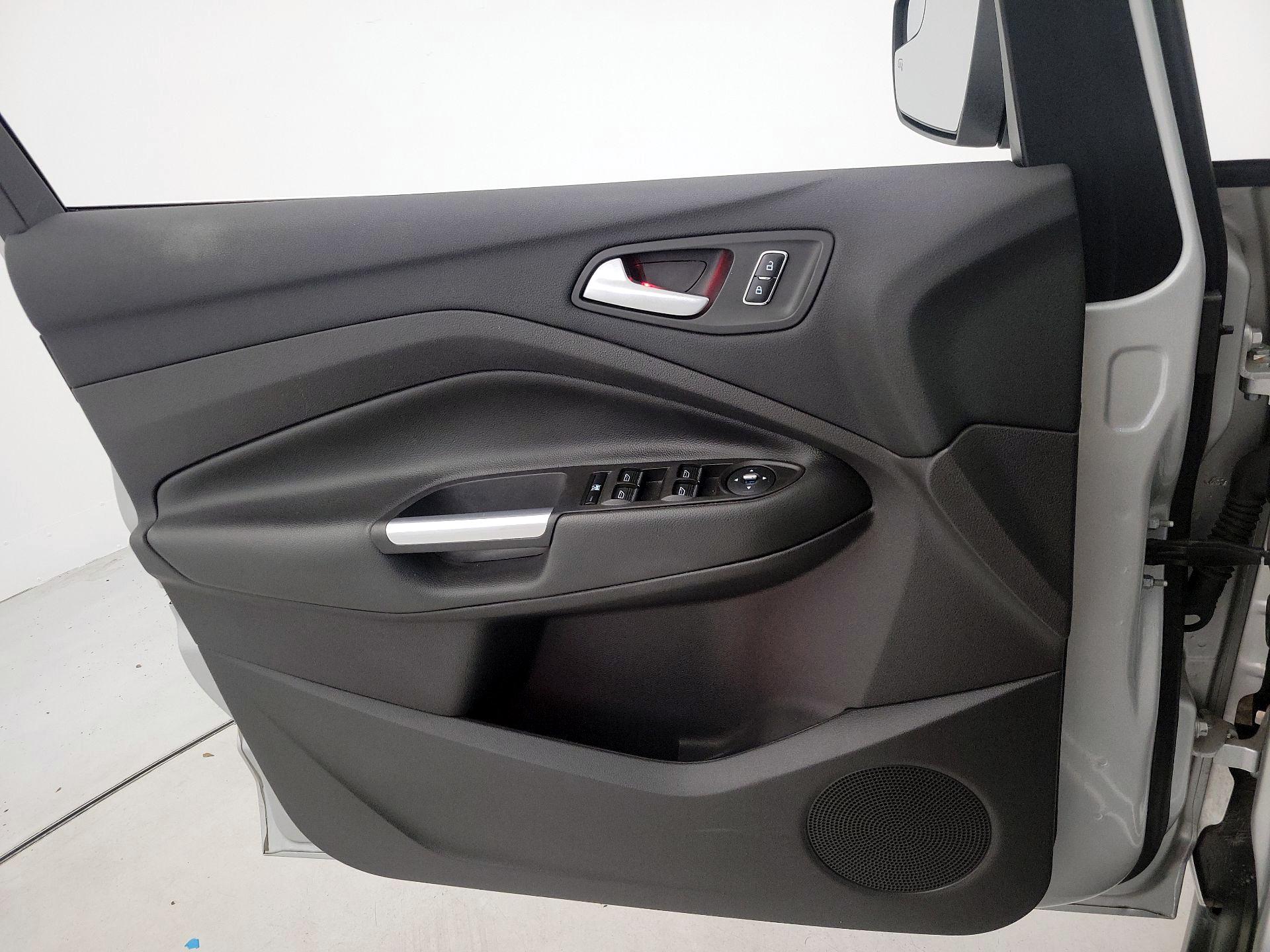 Thumbnail: 2016 Ford C-Max - 12