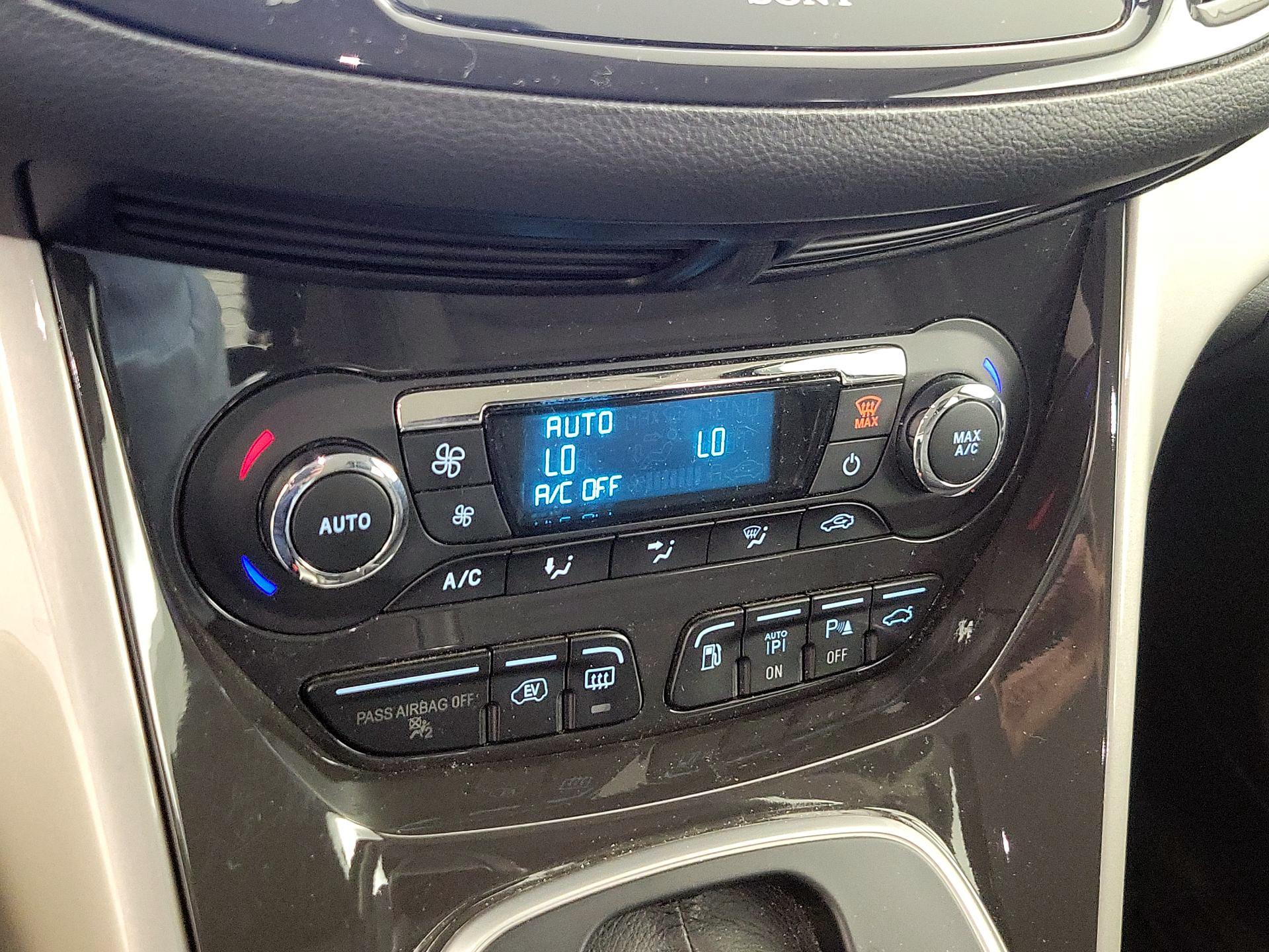 Thumbnail: 2016 Ford C-Max - 16