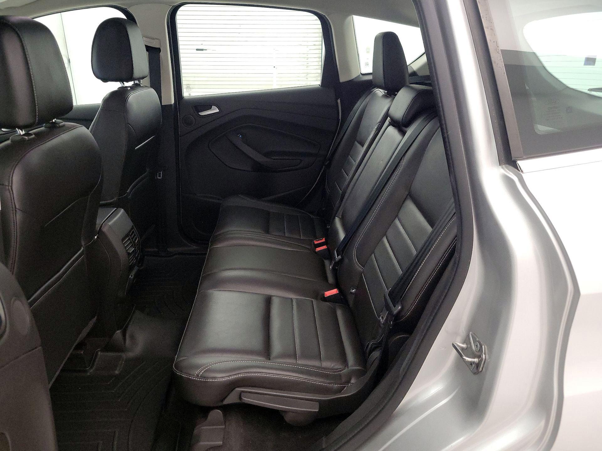 Thumbnail: 2016 Ford C-Max - 18