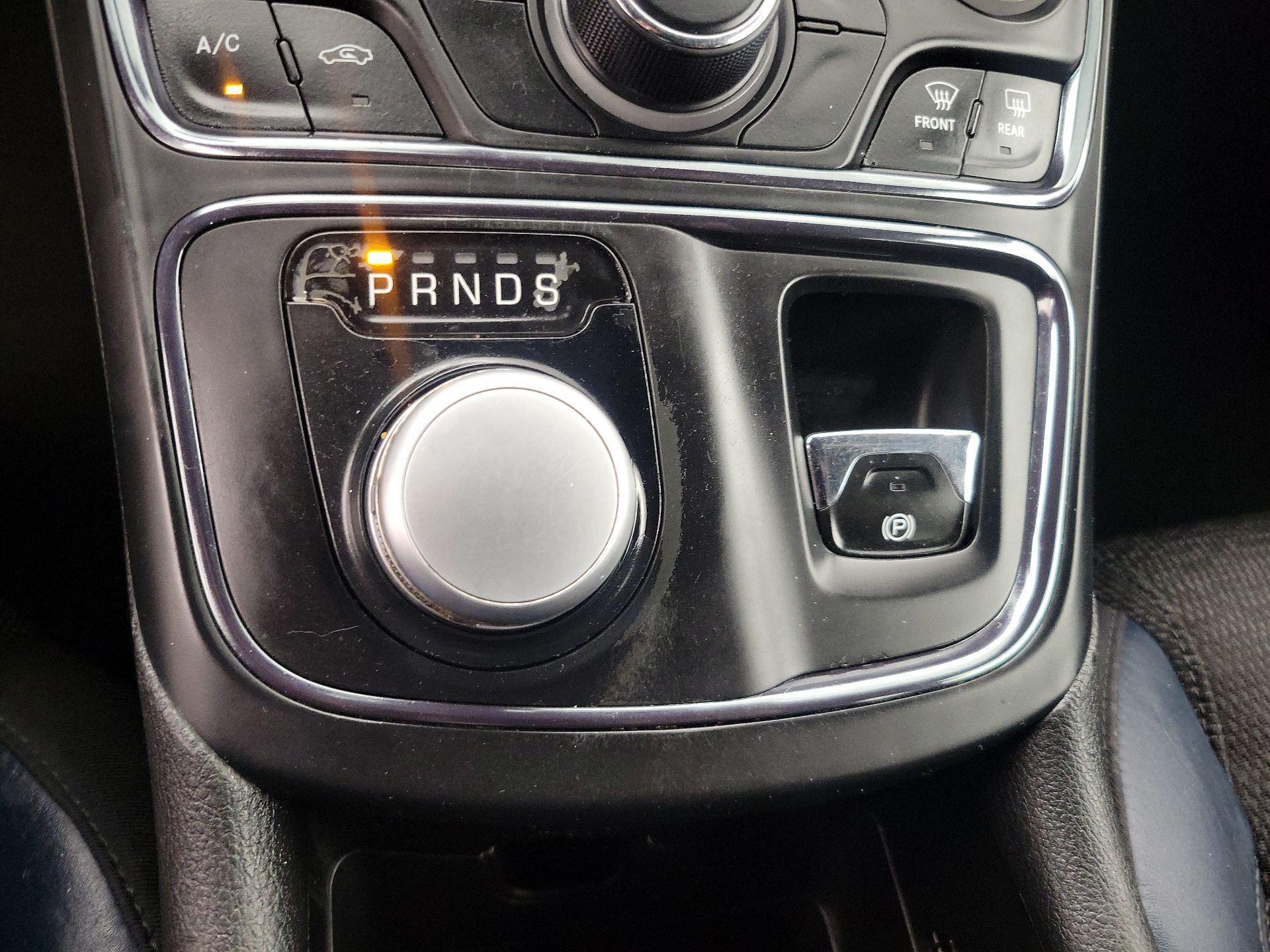 Thumbnail: 2015 Chrysler 200 - 16