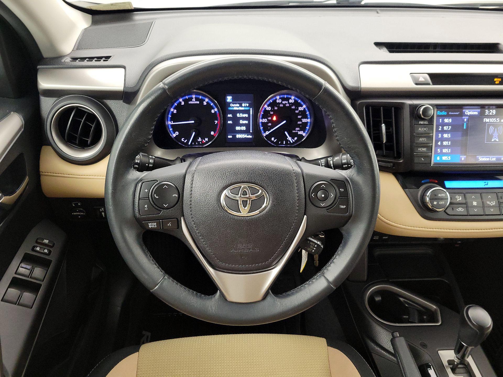 Thumbnail: 2016 Toyota RAV4 - 10
