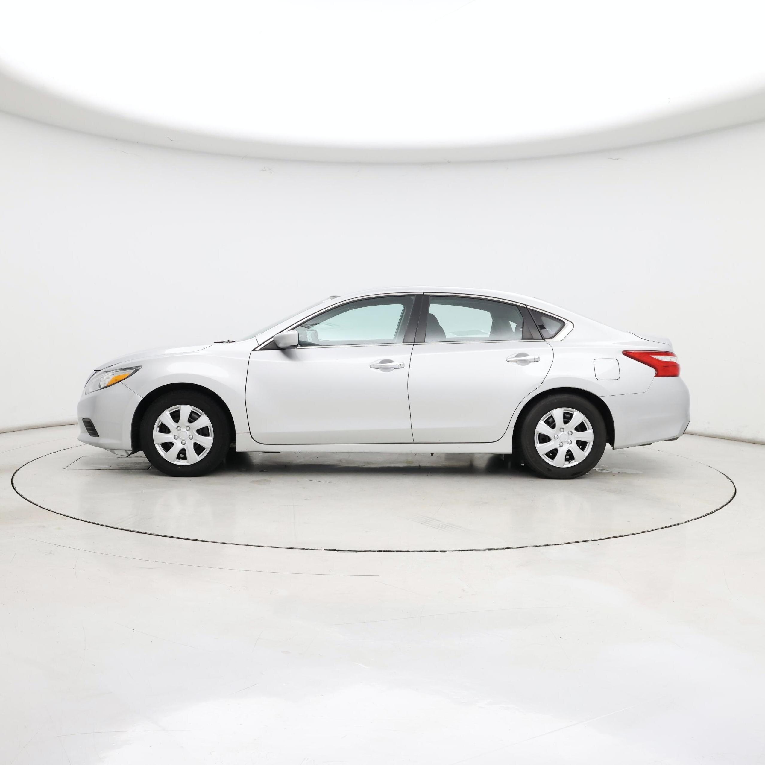 Thumbnail: 2016 Nissan Altima - 3