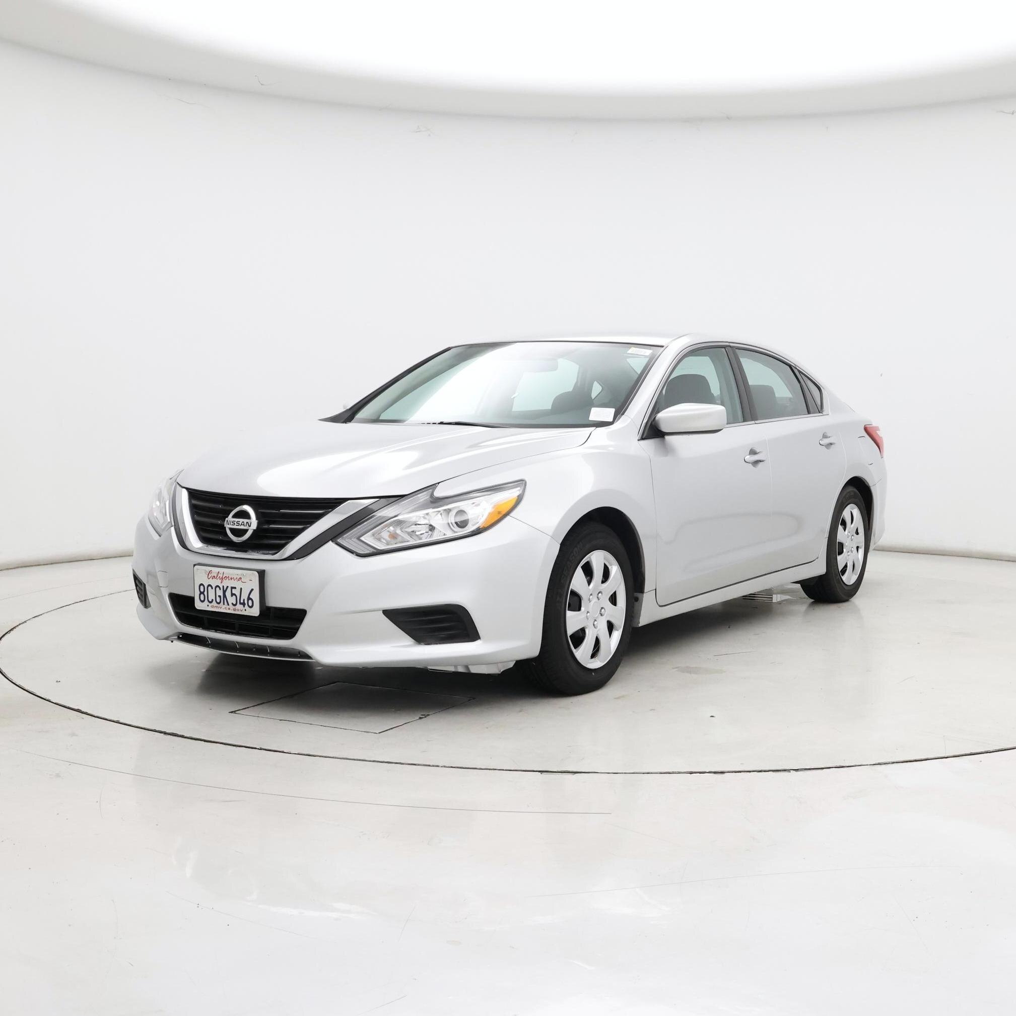 Thumbnail: 2016 Nissan Altima - 4