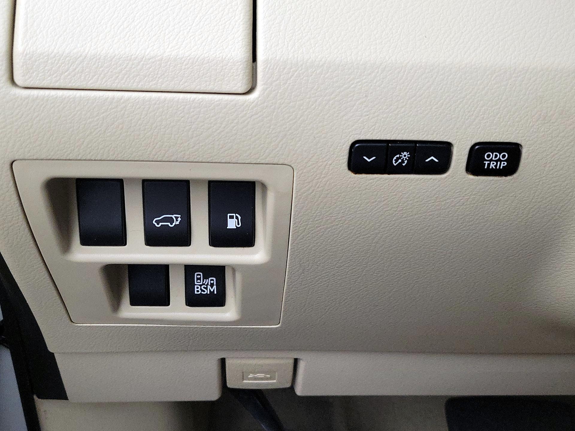 Thumbnail: 2015 Lexus RX - 13