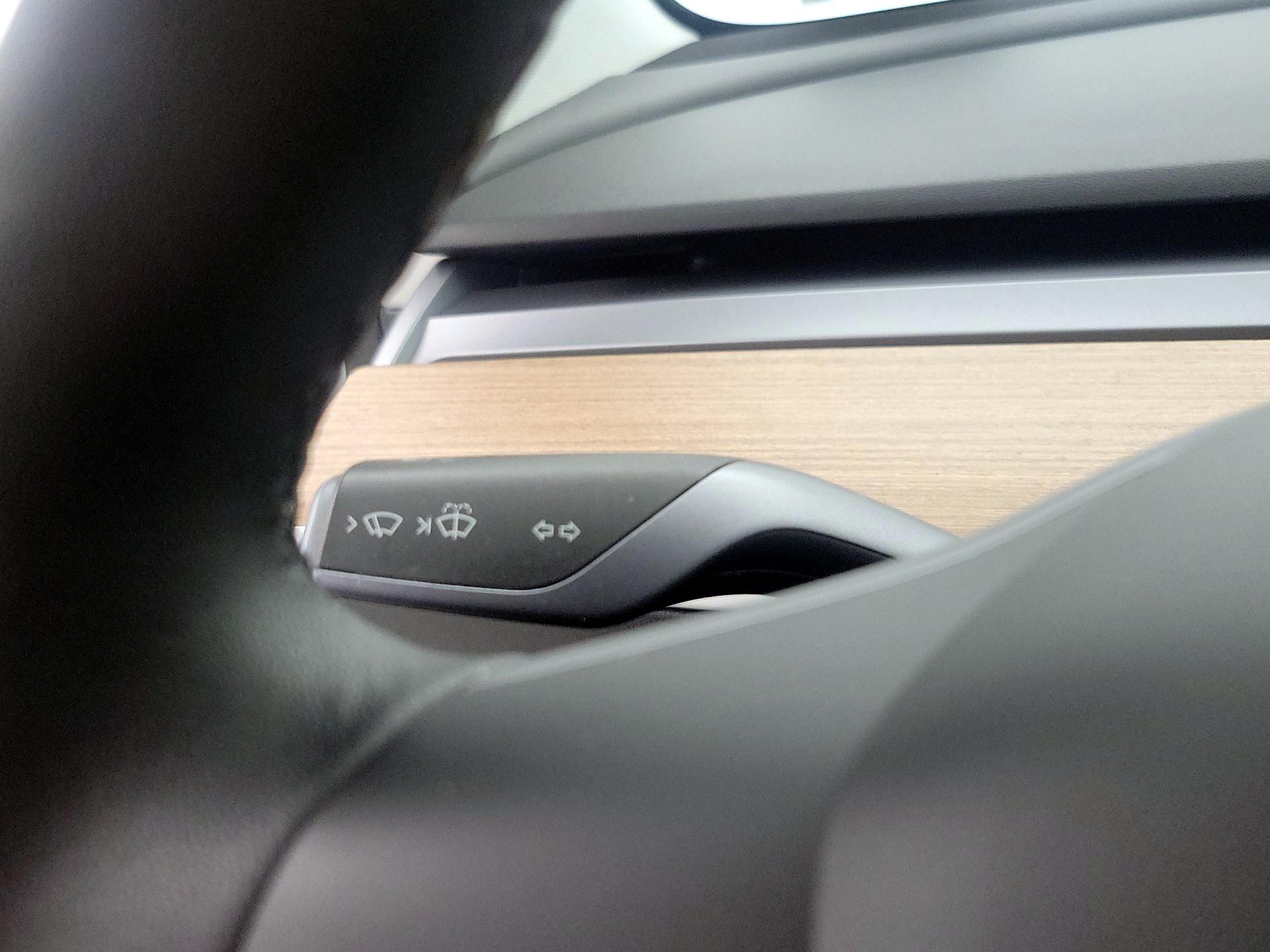 Thumbnail: 2020 Tesla Model 3 - 13