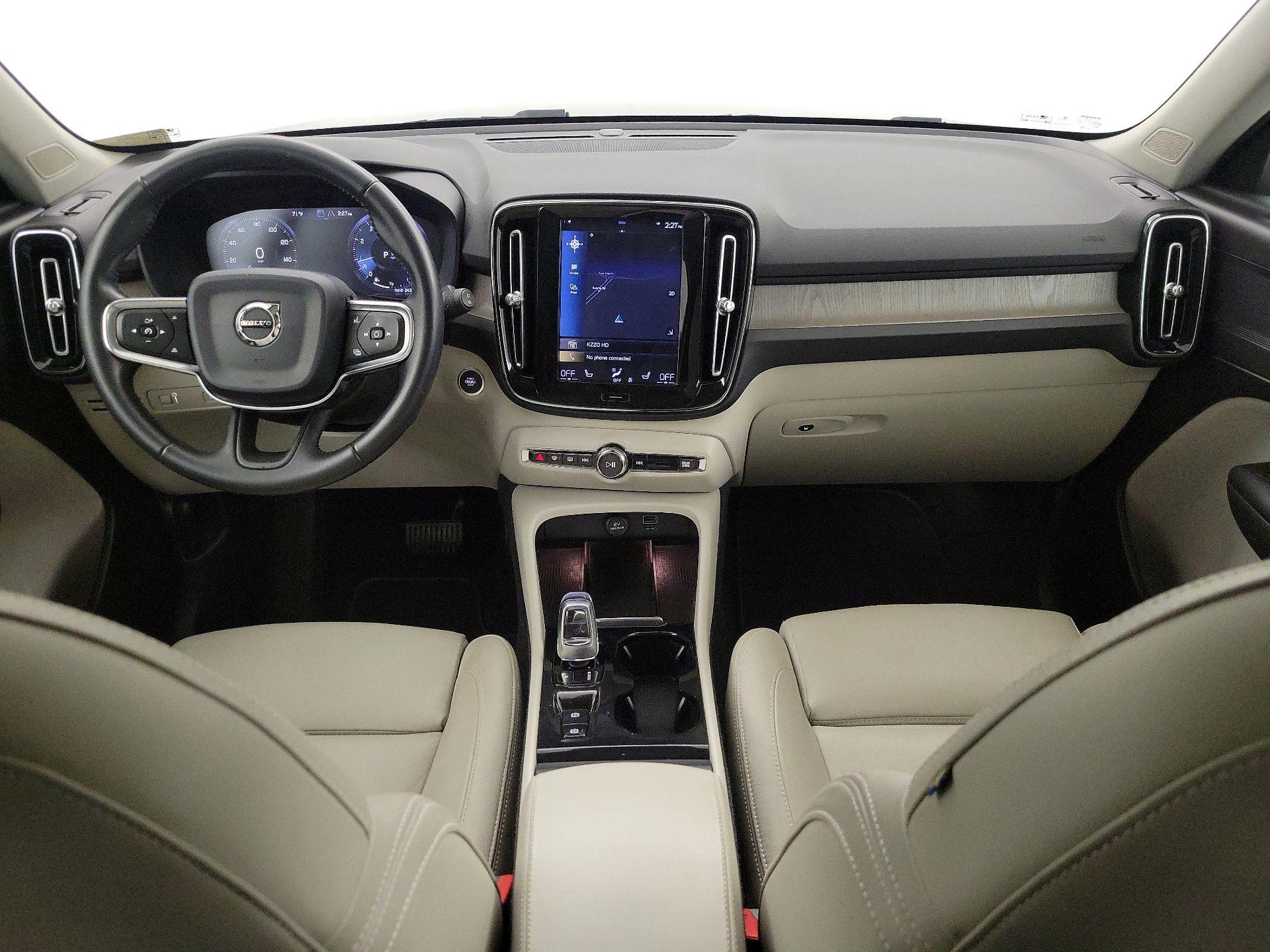 Thumbnail: 2019 Volvo XC40 - 9