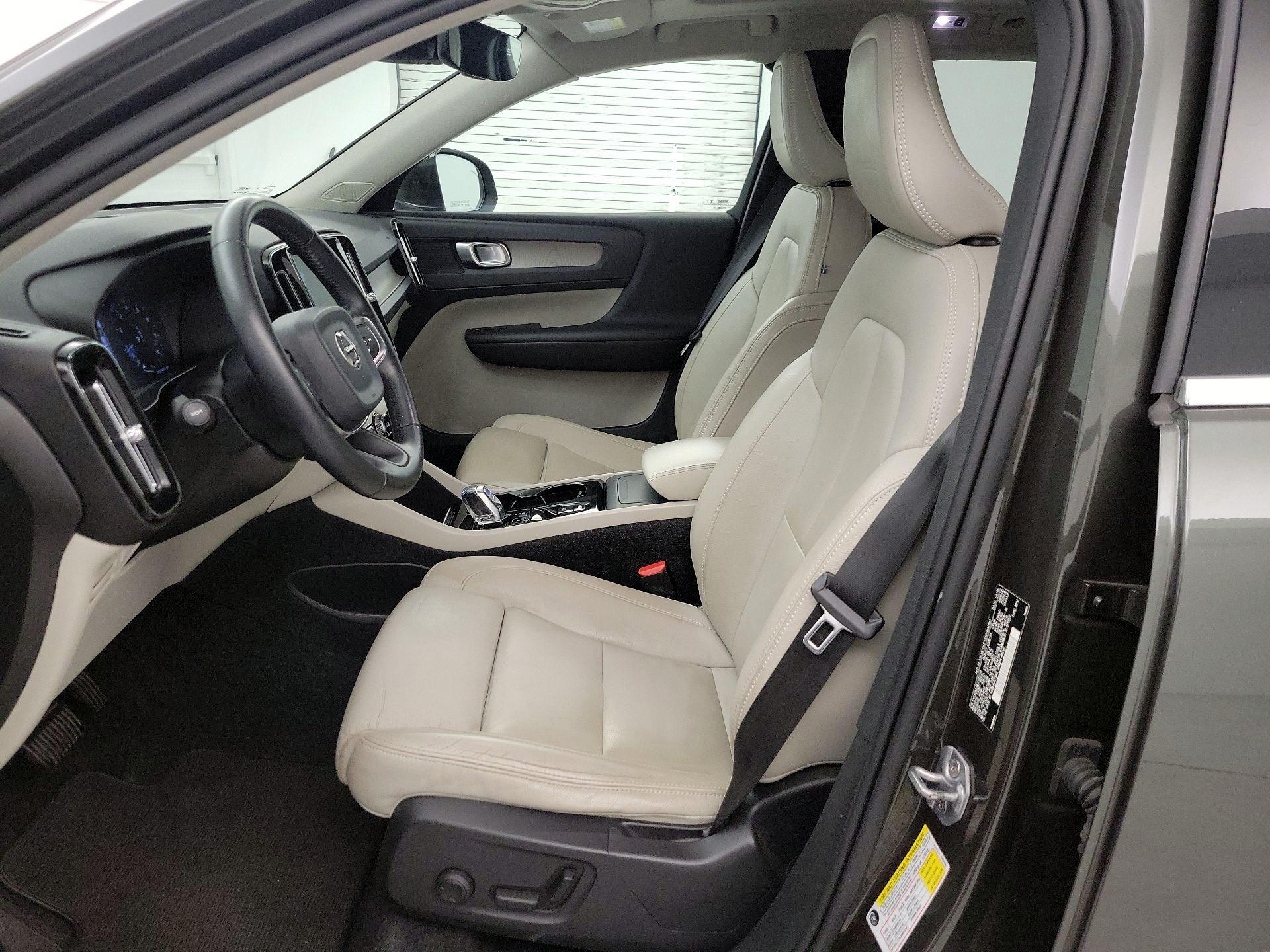 Thumbnail: 2019 Volvo XC40 - 11