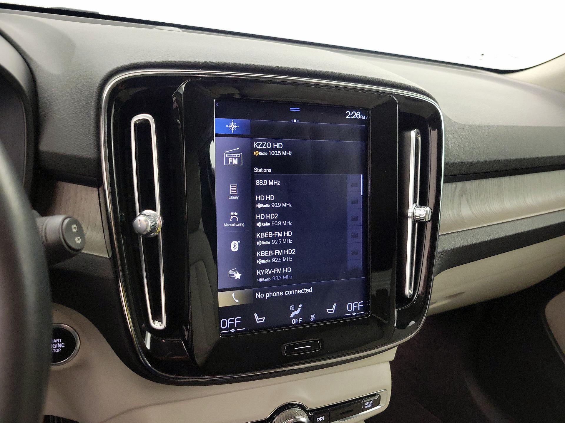 Thumbnail: 2019 Volvo XC40 - 16