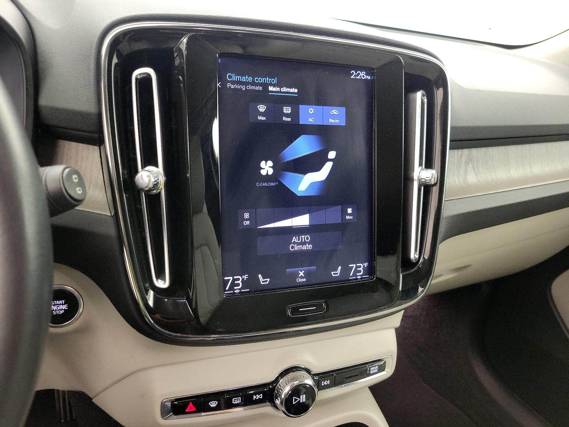 Thumbnail: 2019 Volvo XC40 - 17