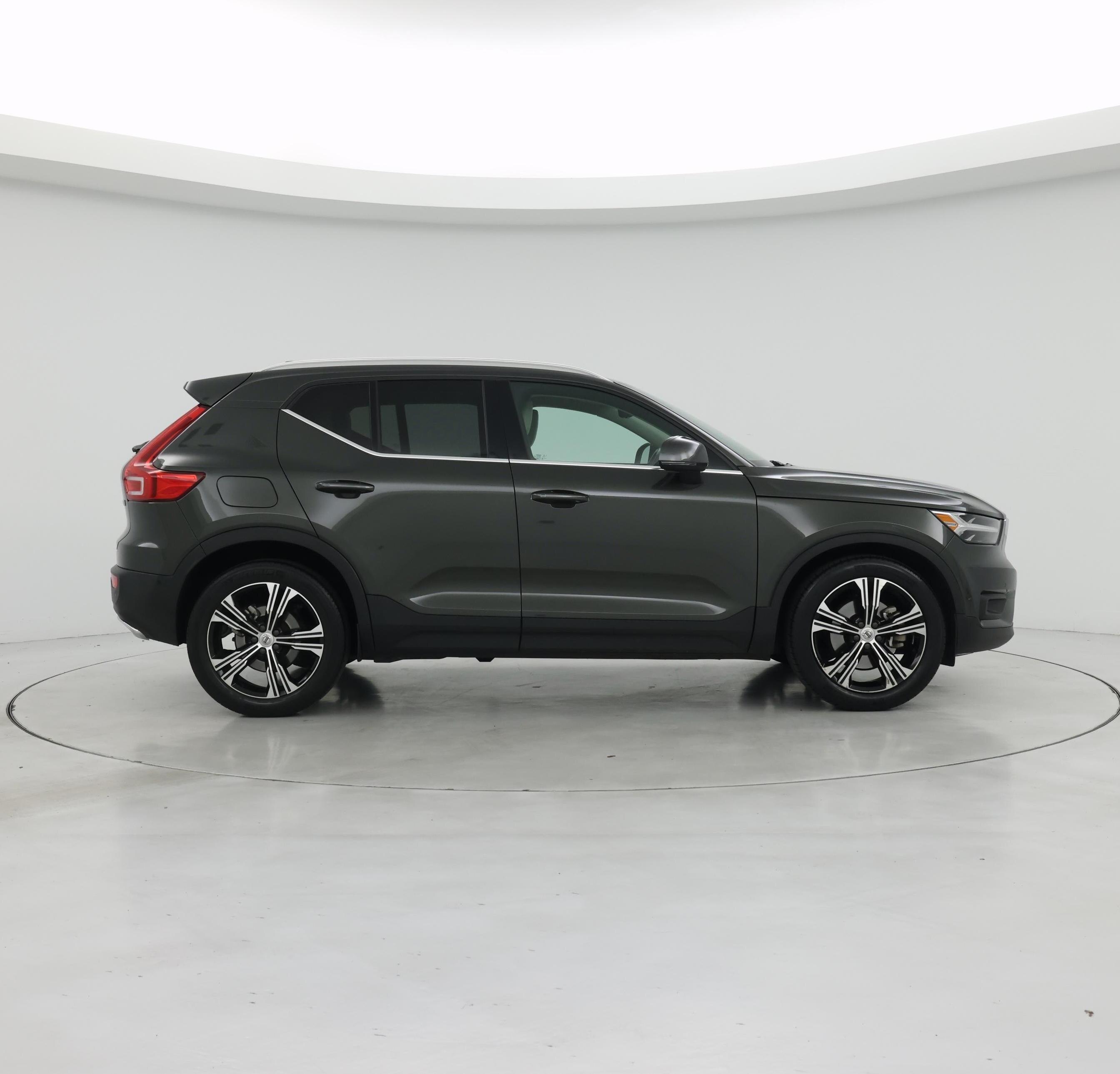 Thumbnail: 2019 Volvo XC40 - 7