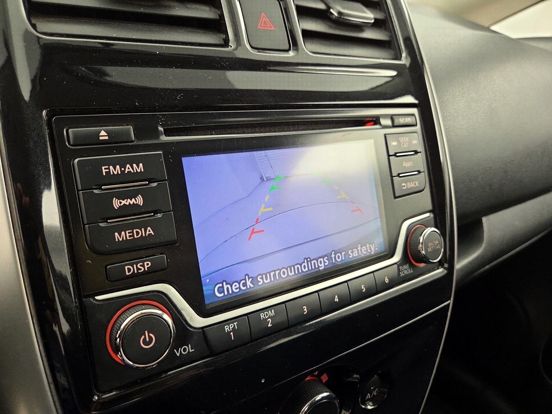 Thumbnail: 2016 Nissan Versa Note - 14