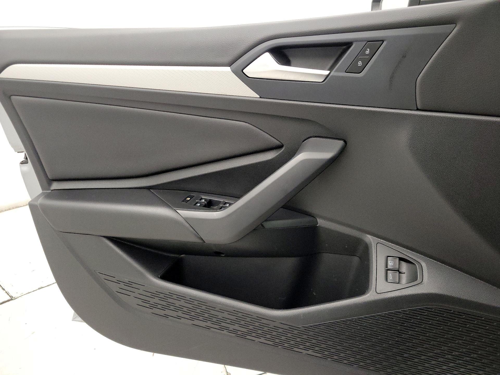 Thumbnail: 2020 Volkswagen Jetta - 12