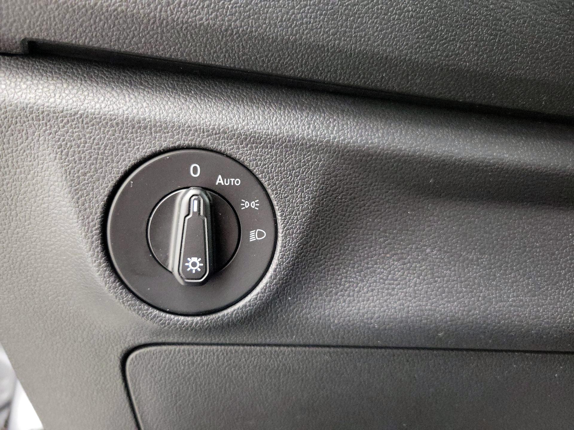 Thumbnail: 2020 Volkswagen Jetta - 13