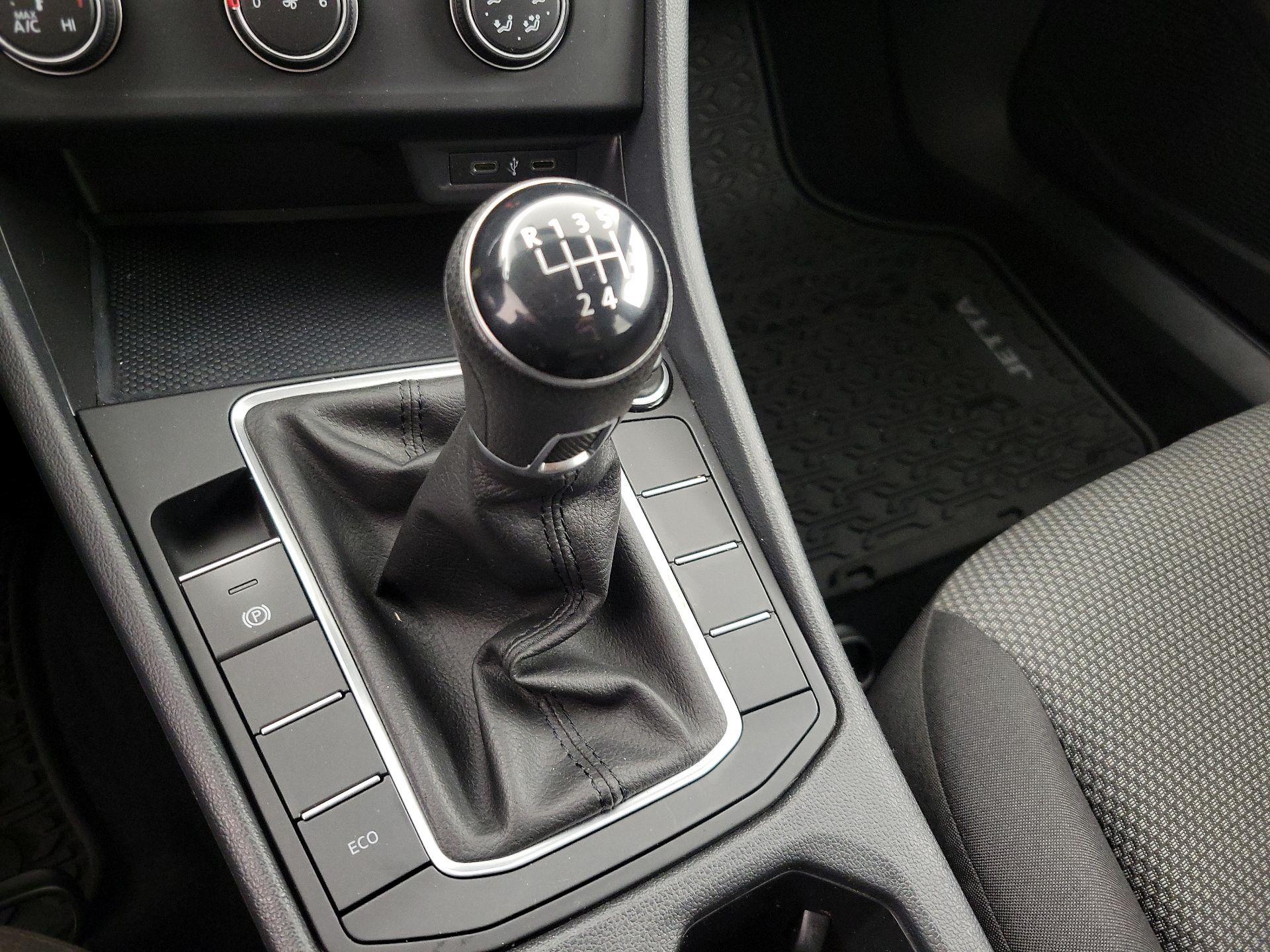 Thumbnail: 2020 Volkswagen Jetta - 17