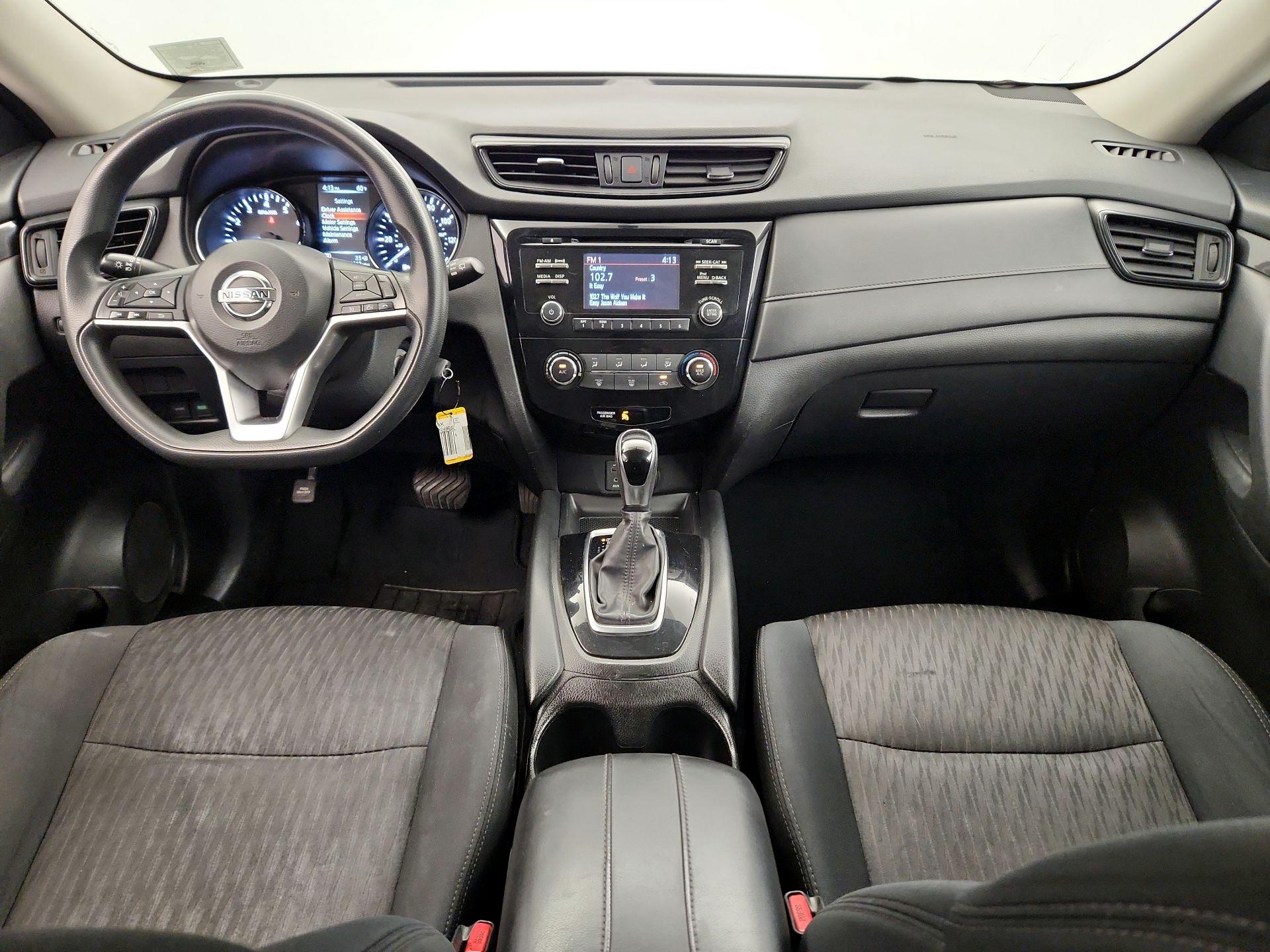 Thumbnail: 2017 Nissan Rogue - 9