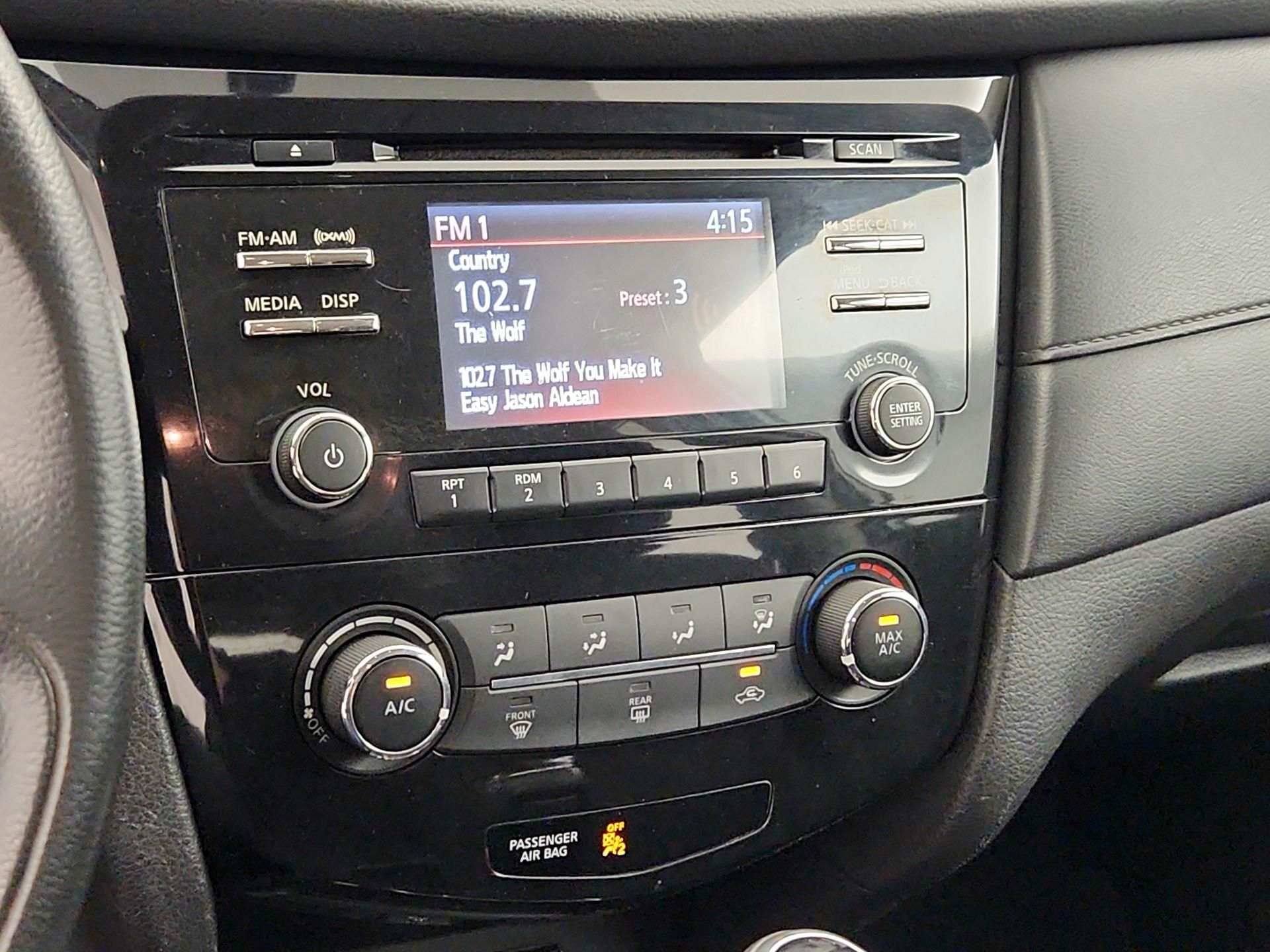 Thumbnail: 2017 Nissan Rogue - 15