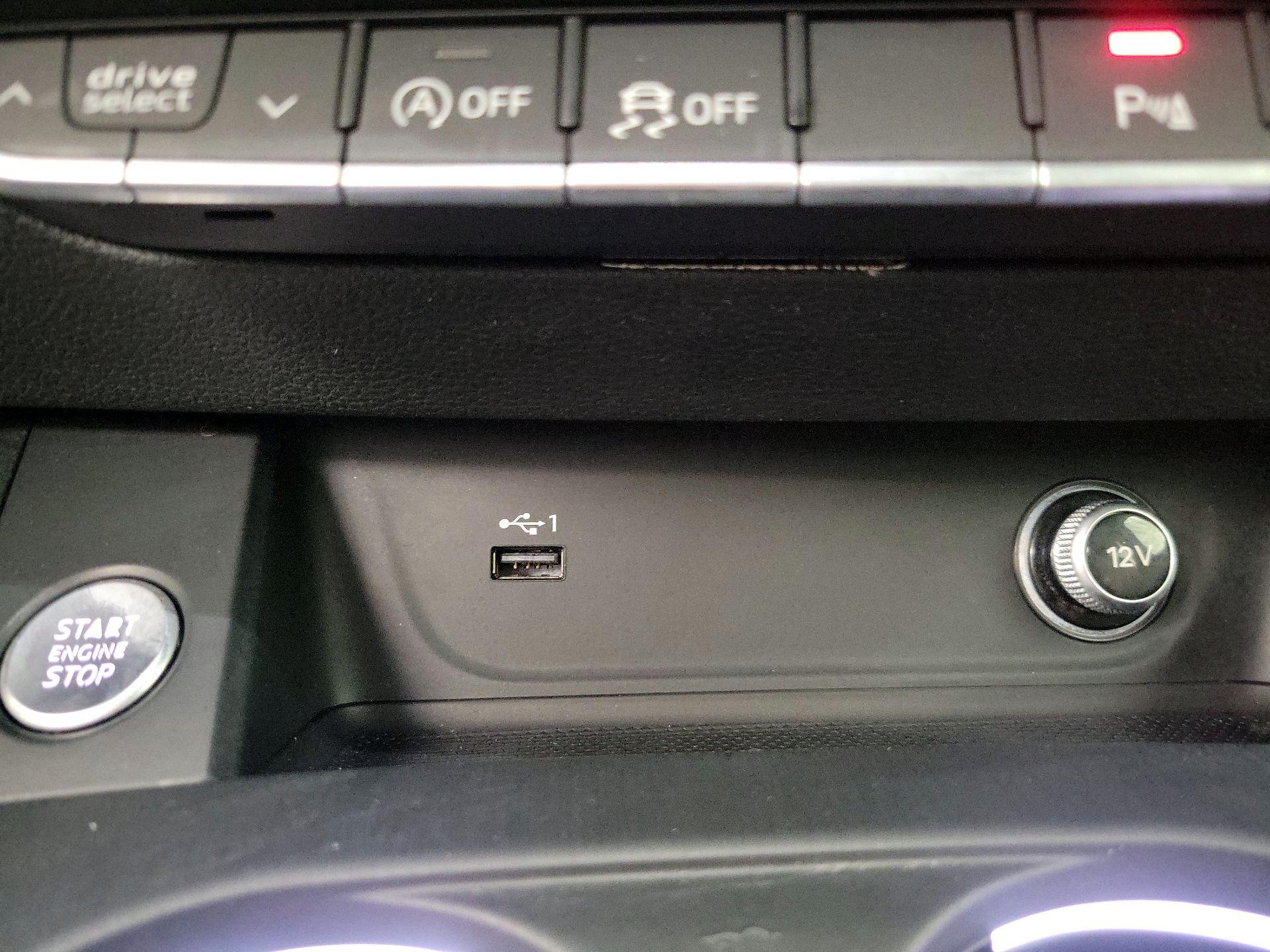 Thumbnail: 2018 Audi A4 - 18