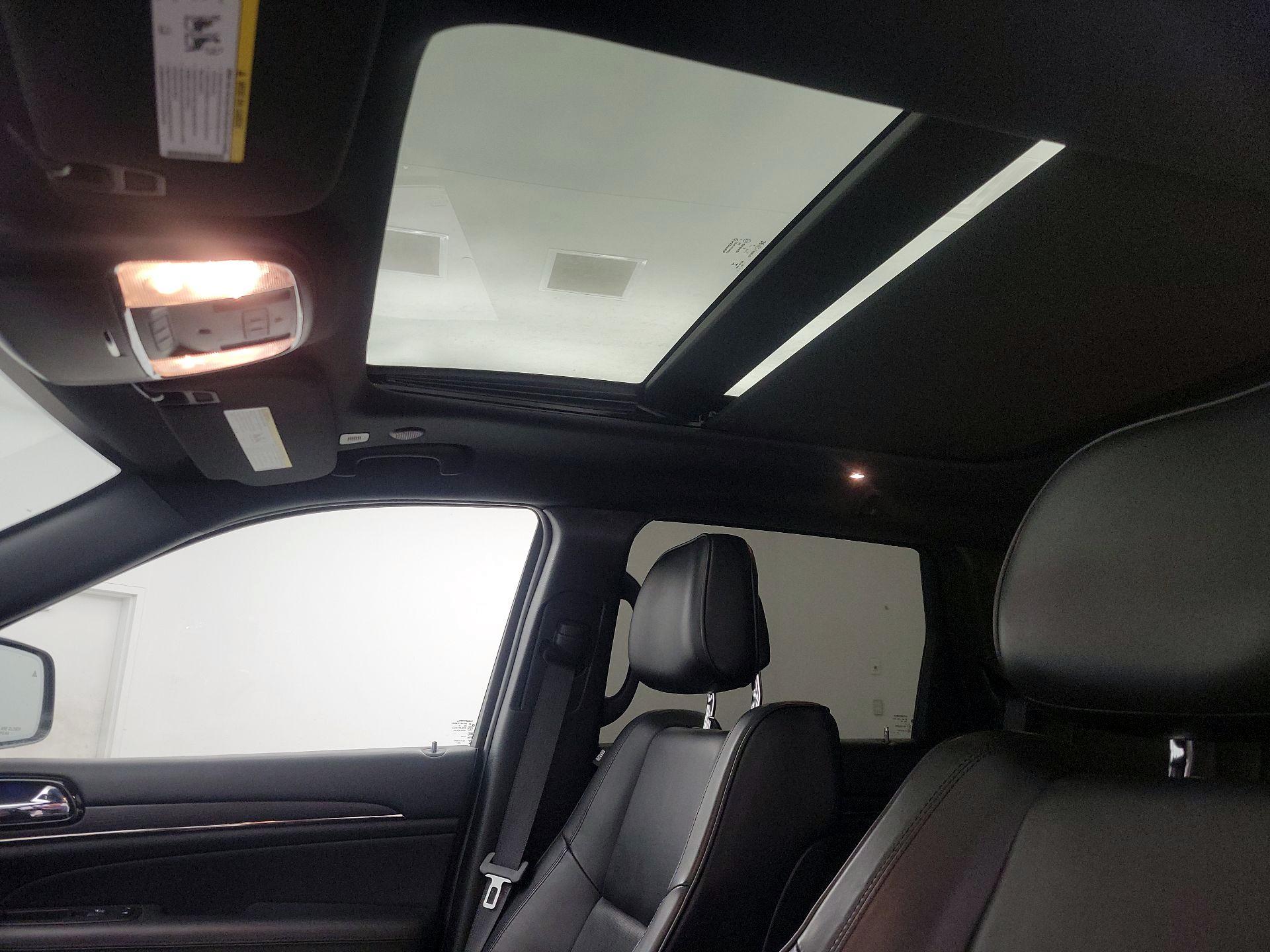 Thumbnail: 2021 Jeep Grand Cherokee - 20