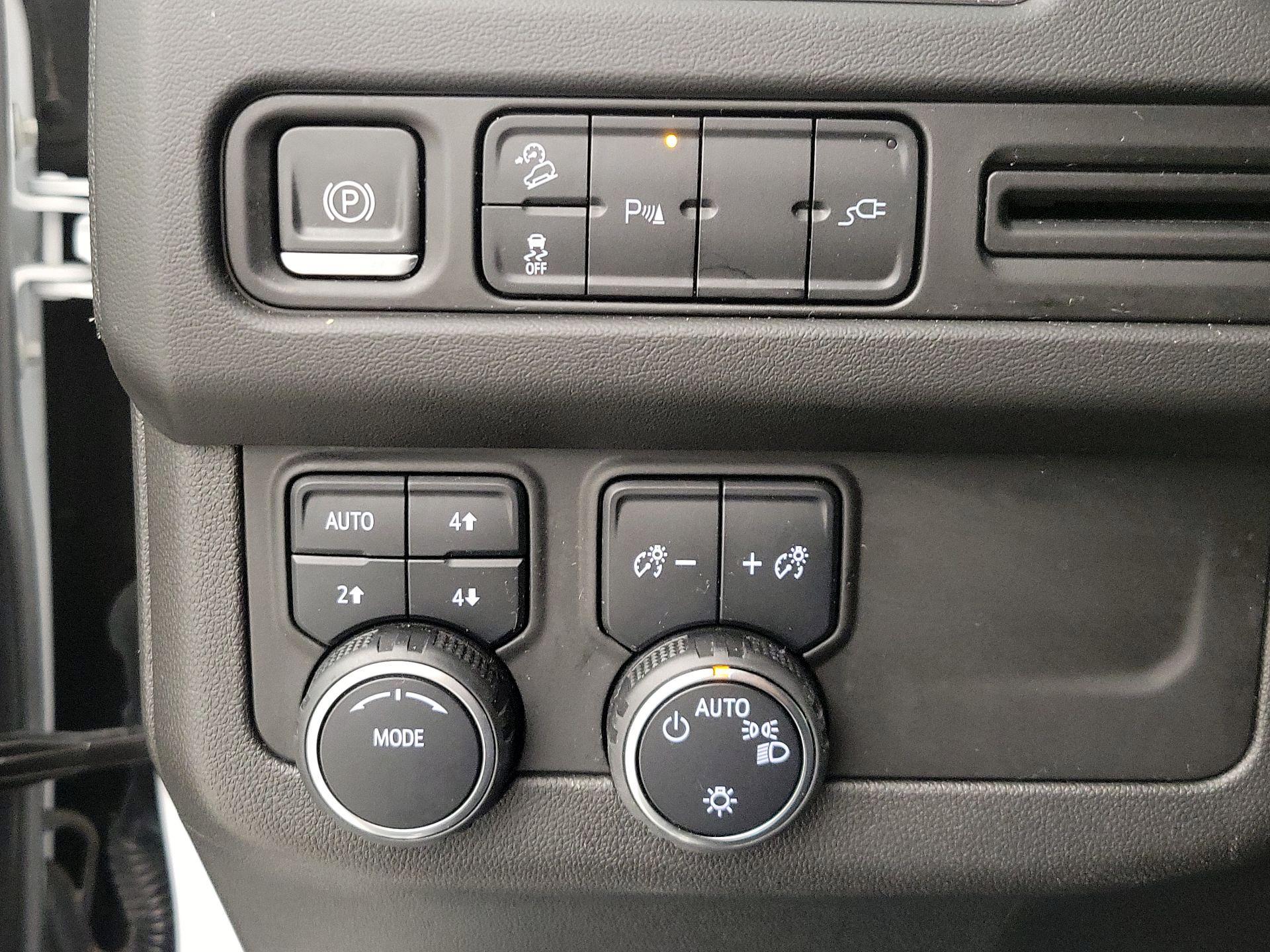 Thumbnail: 2021 Chevrolet Tahoe - 13