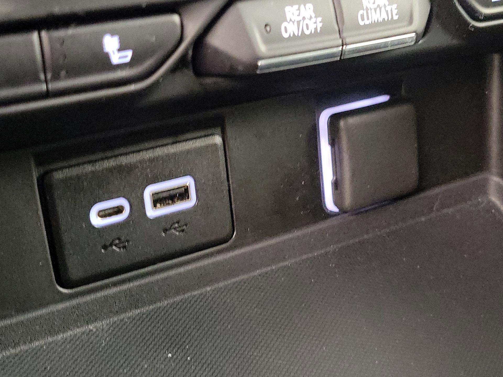 Thumbnail: 2021 Chevrolet Tahoe - 19