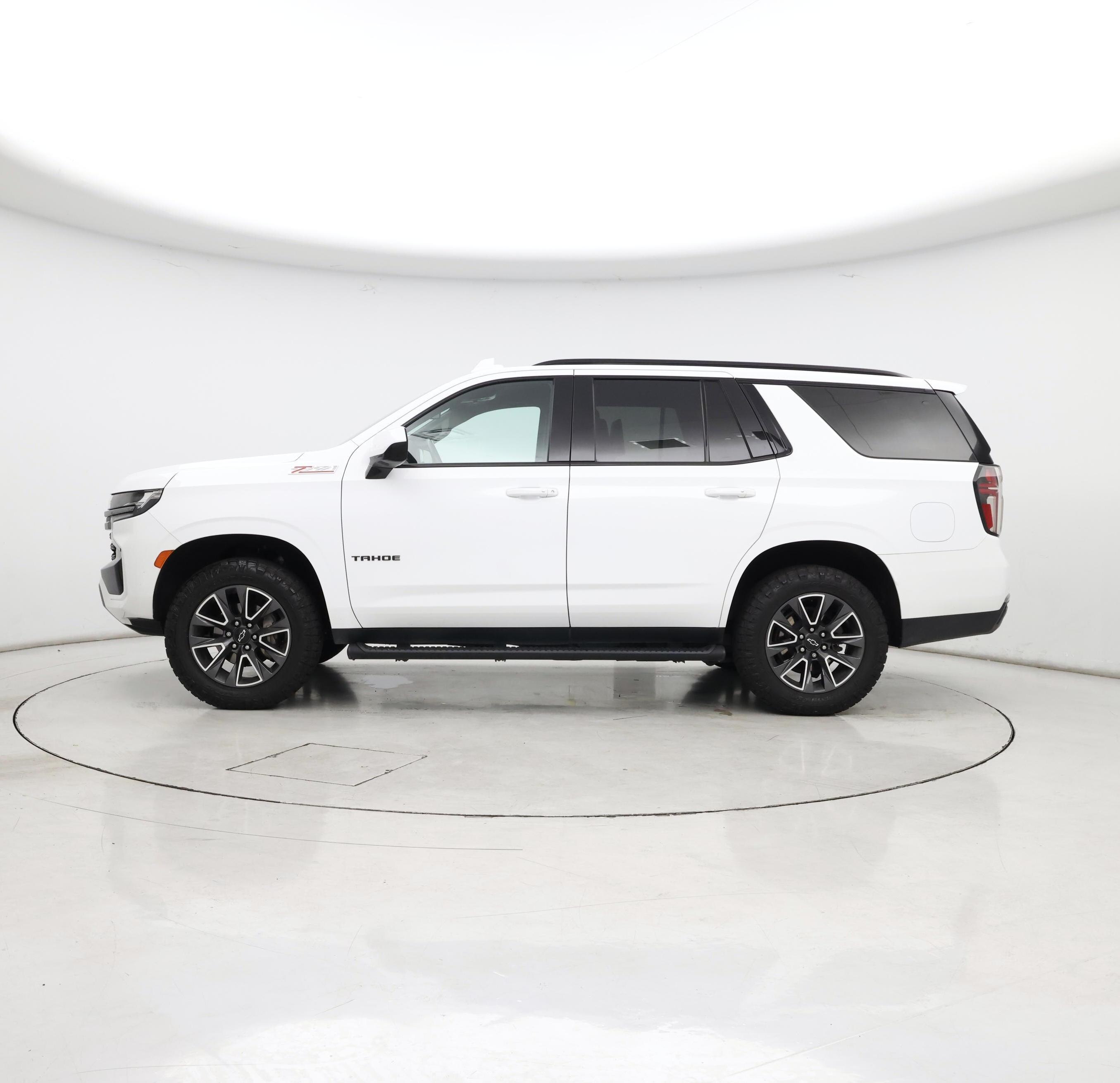 Thumbnail: 2021 Chevrolet Tahoe - 3