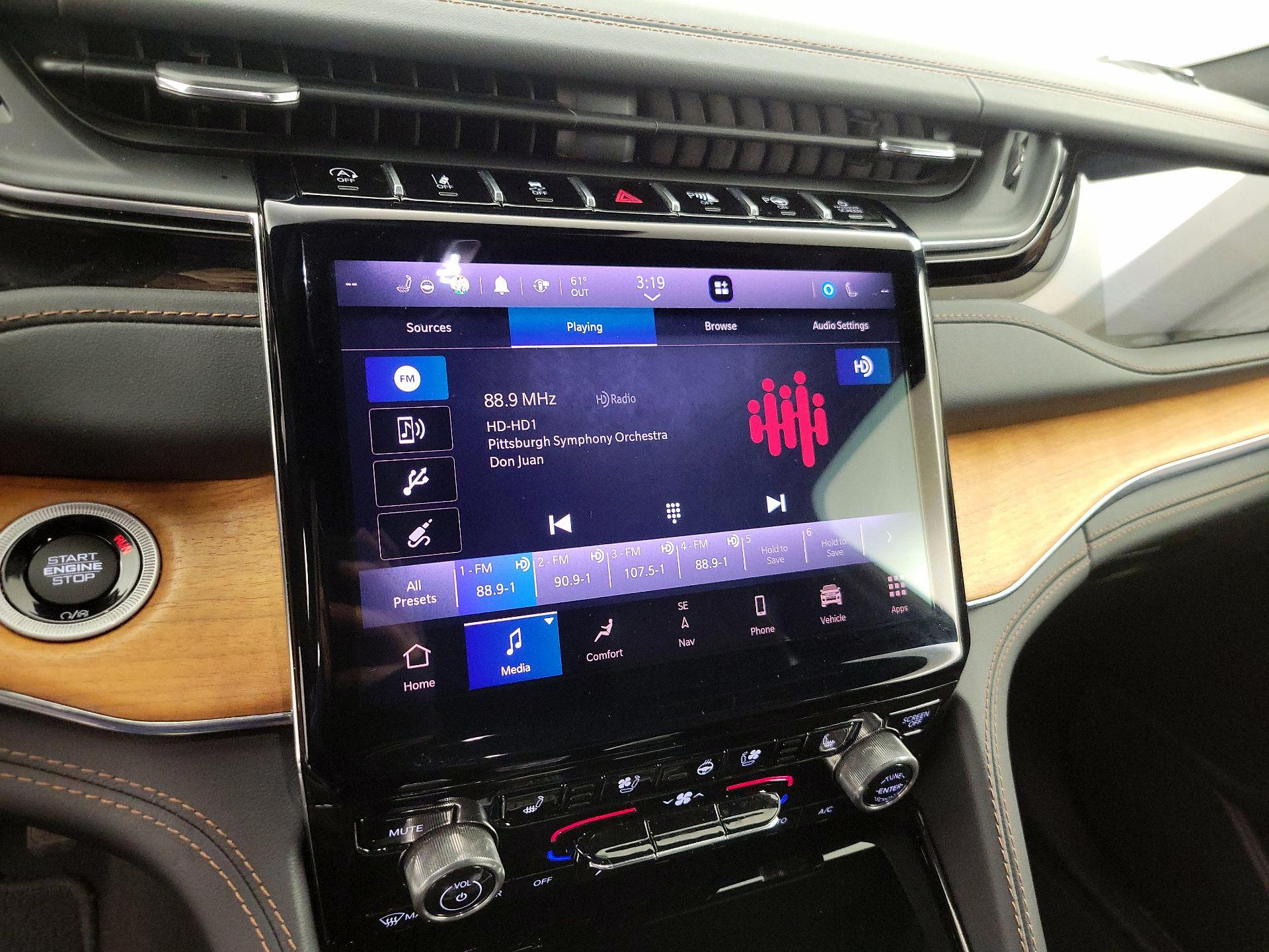 Thumbnail: 2023 Jeep Grand Cherokee - 15