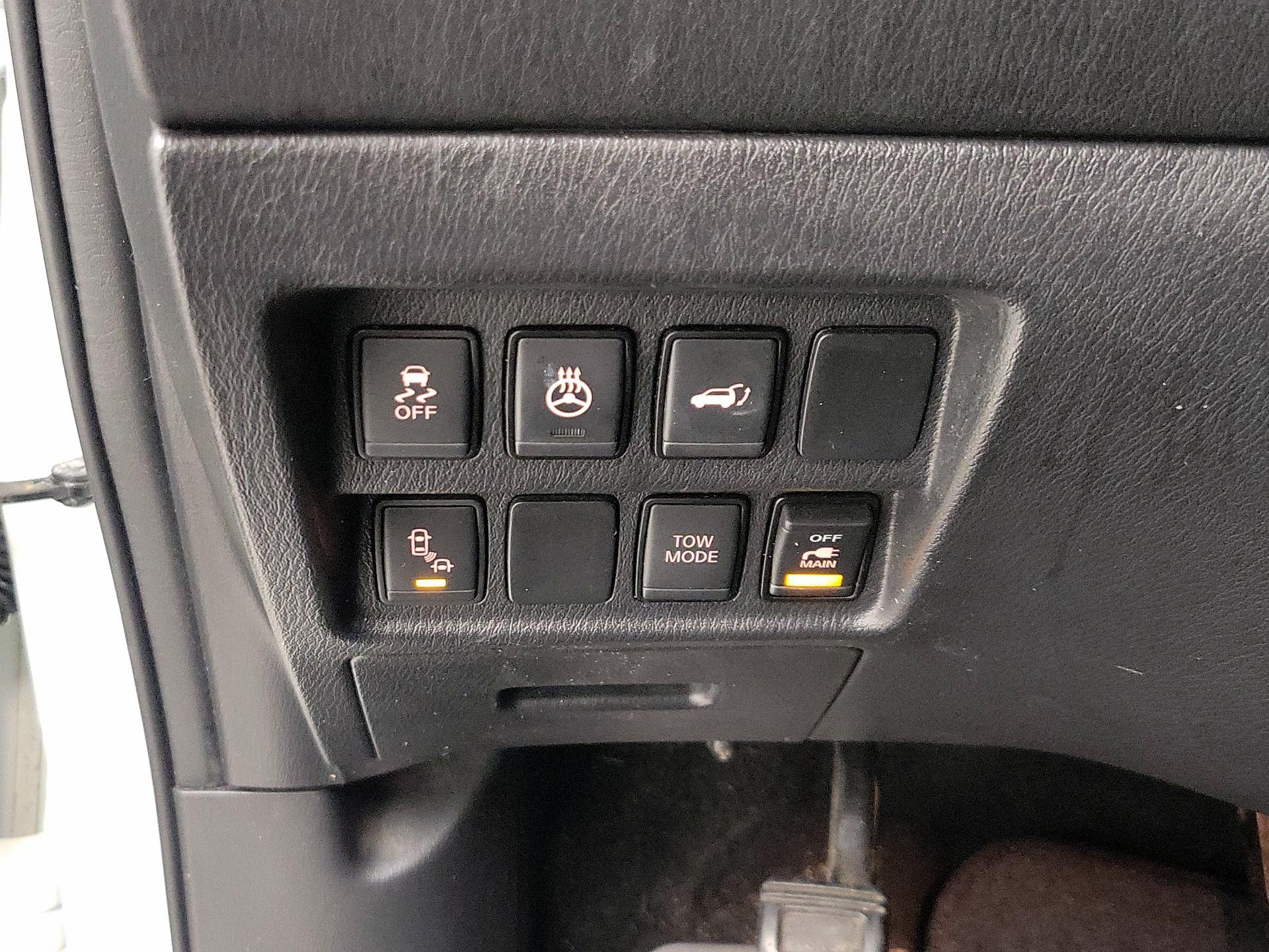 Thumbnail: 2018 Nissan Pathfinder - 13