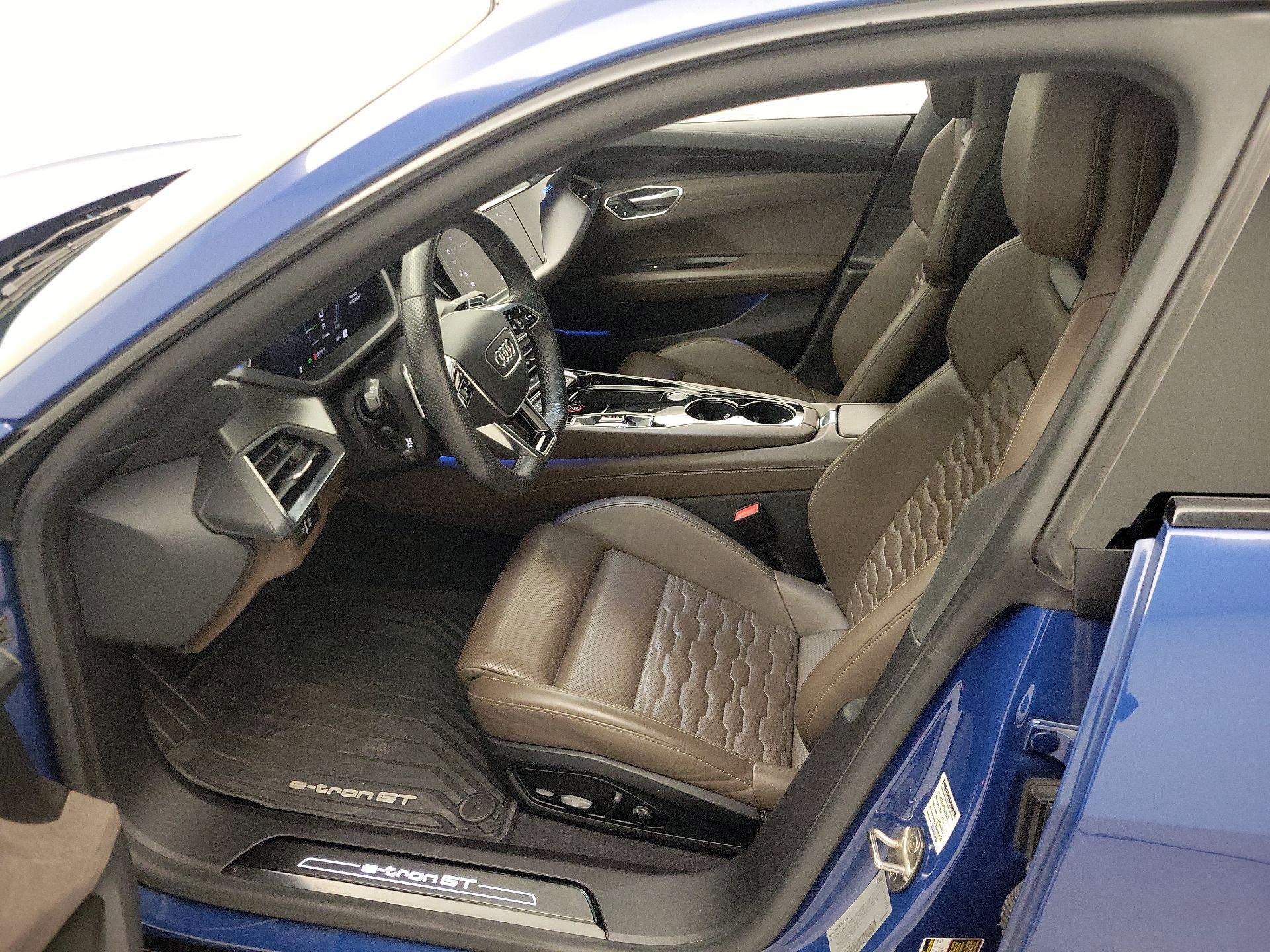 Thumbnail: 2022 Audi e-tron GT - 11