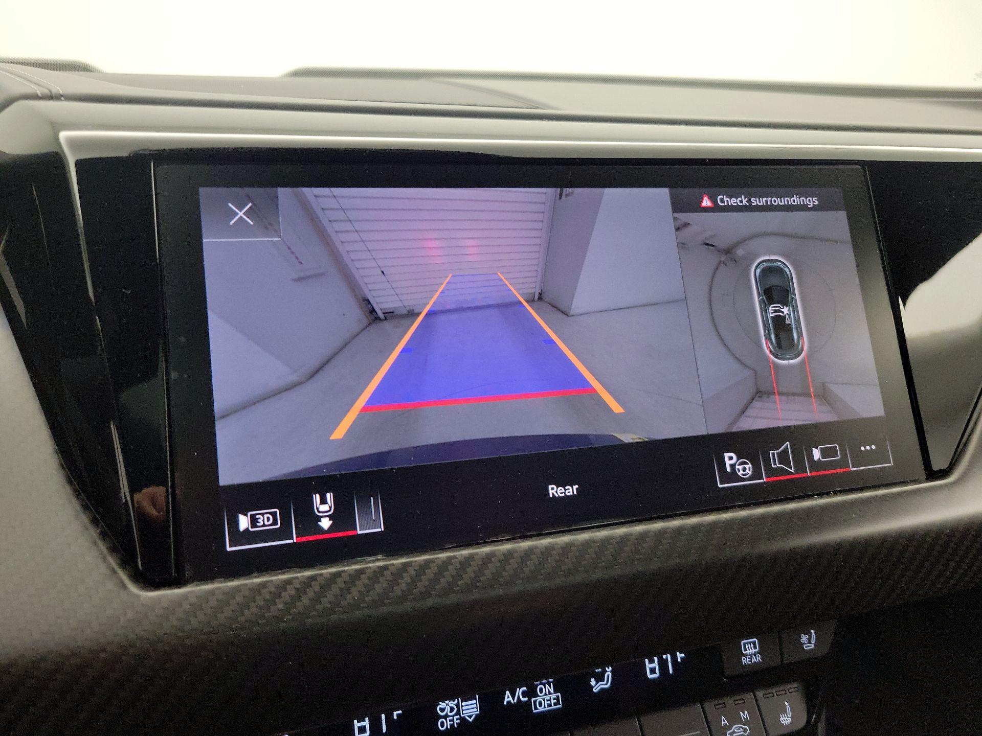 Thumbnail: 2022 Audi e-tron GT - 15