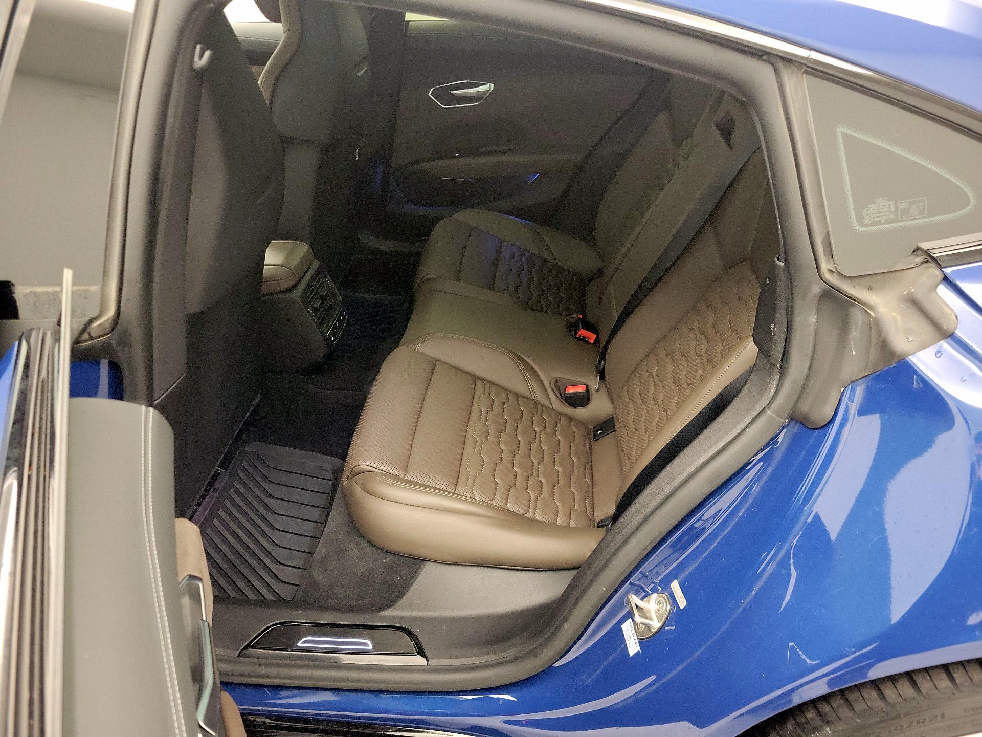 Thumbnail: 2022 Audi e-tron GT - 20