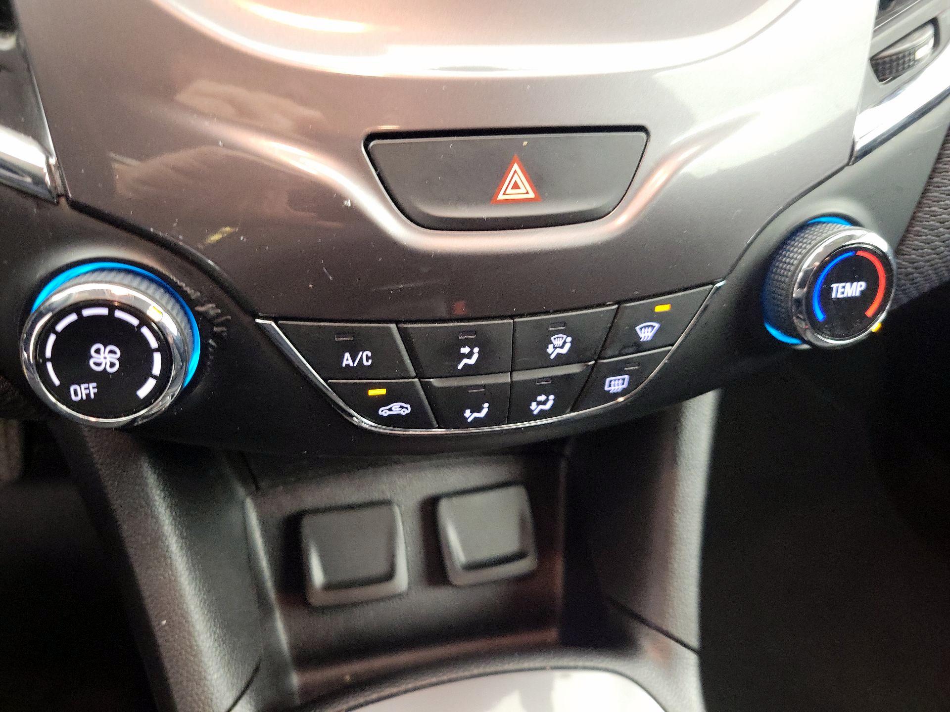 Thumbnail: 2018 Chevrolet Cruze - 16