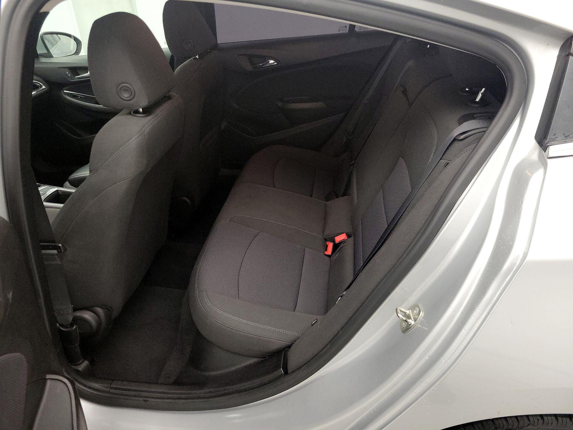 Thumbnail: 2018 Chevrolet Cruze - 19