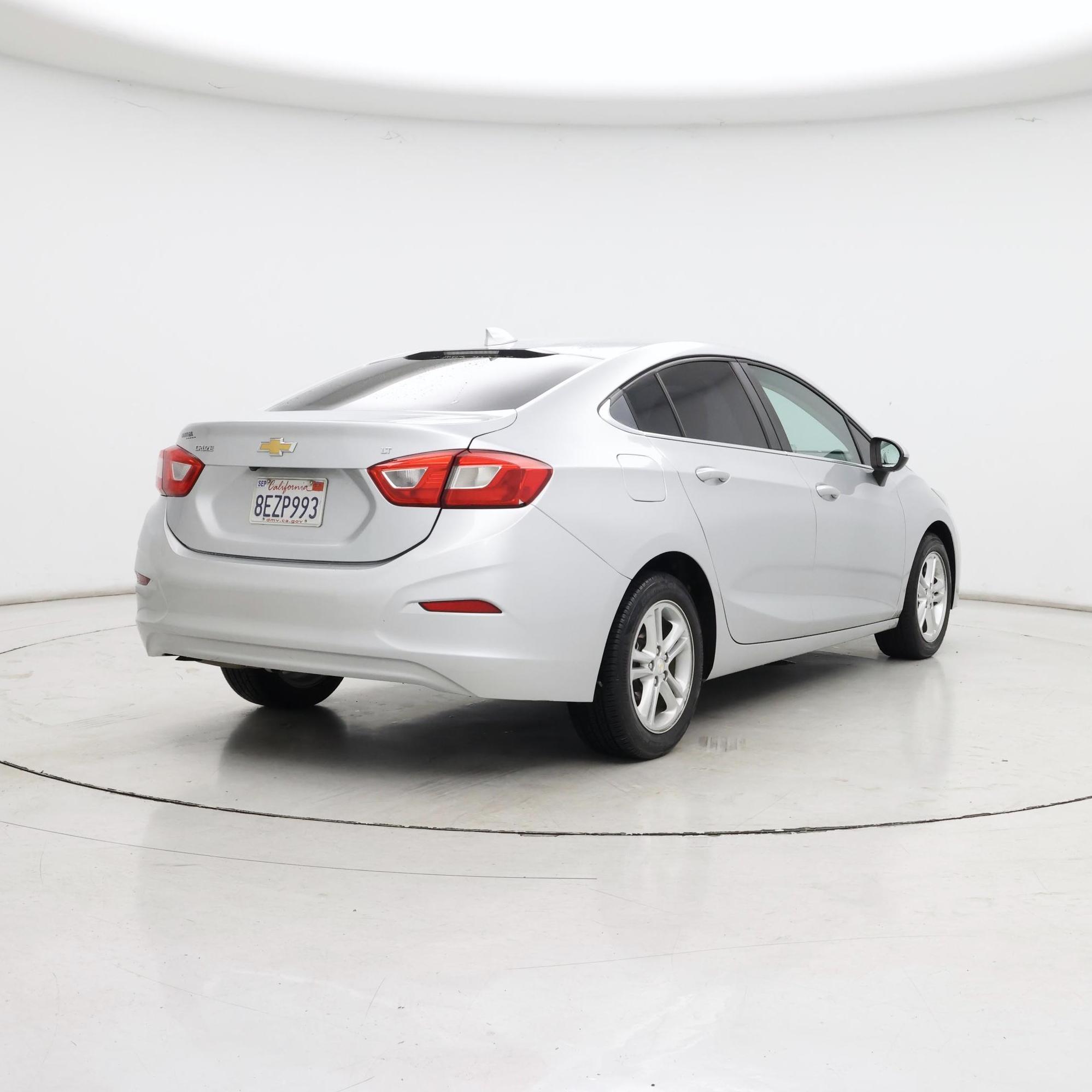 Thumbnail: 2018 Chevrolet Cruze - 8