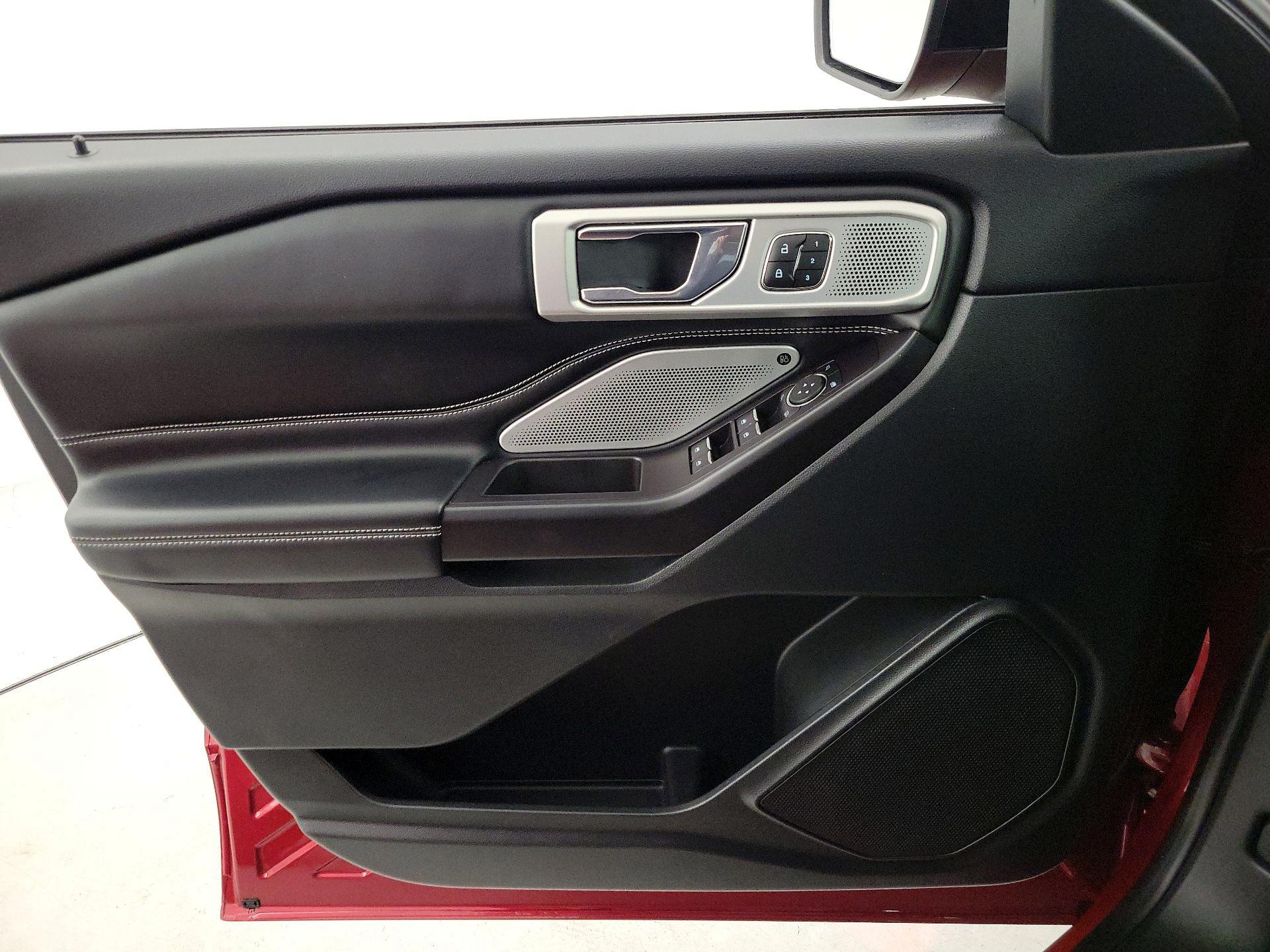 Thumbnail: 2020 Ford Explorer - 12