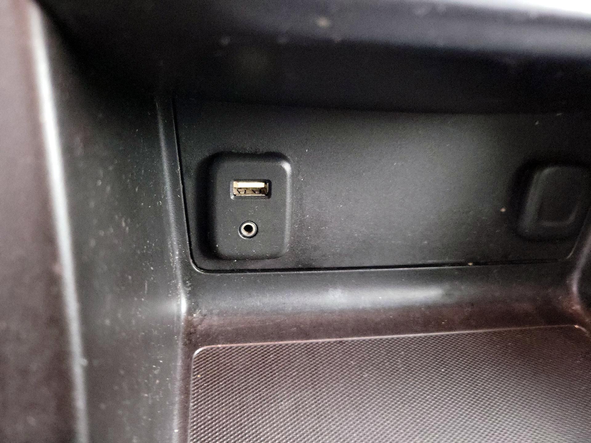 Thumbnail: 2016 Chevrolet Colorado - 18