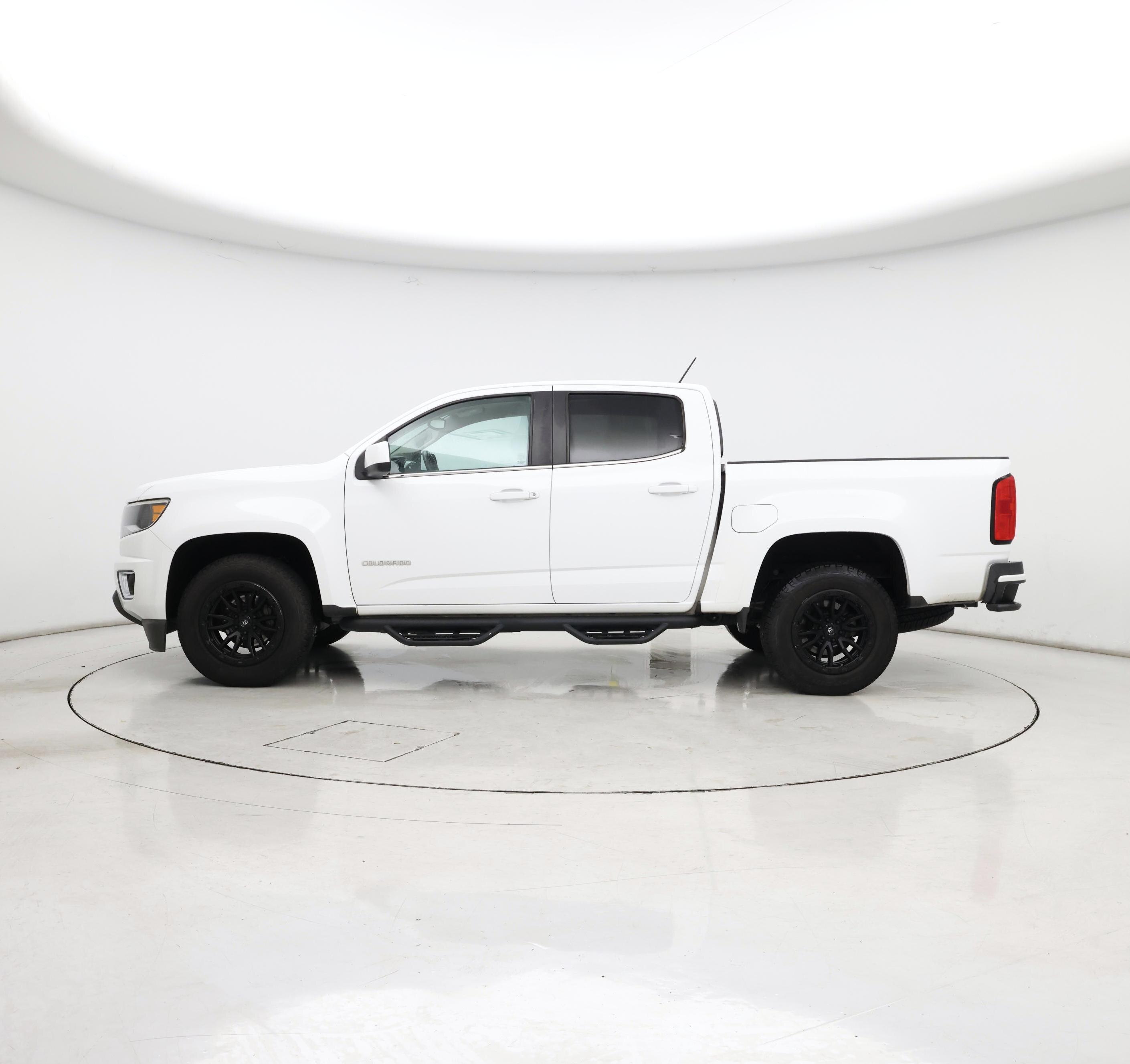 Thumbnail: 2016 Chevrolet Colorado - 3