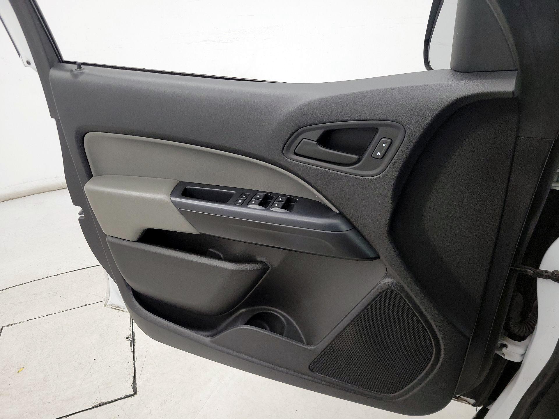 Thumbnail: 2021 Chevrolet Colorado - 12