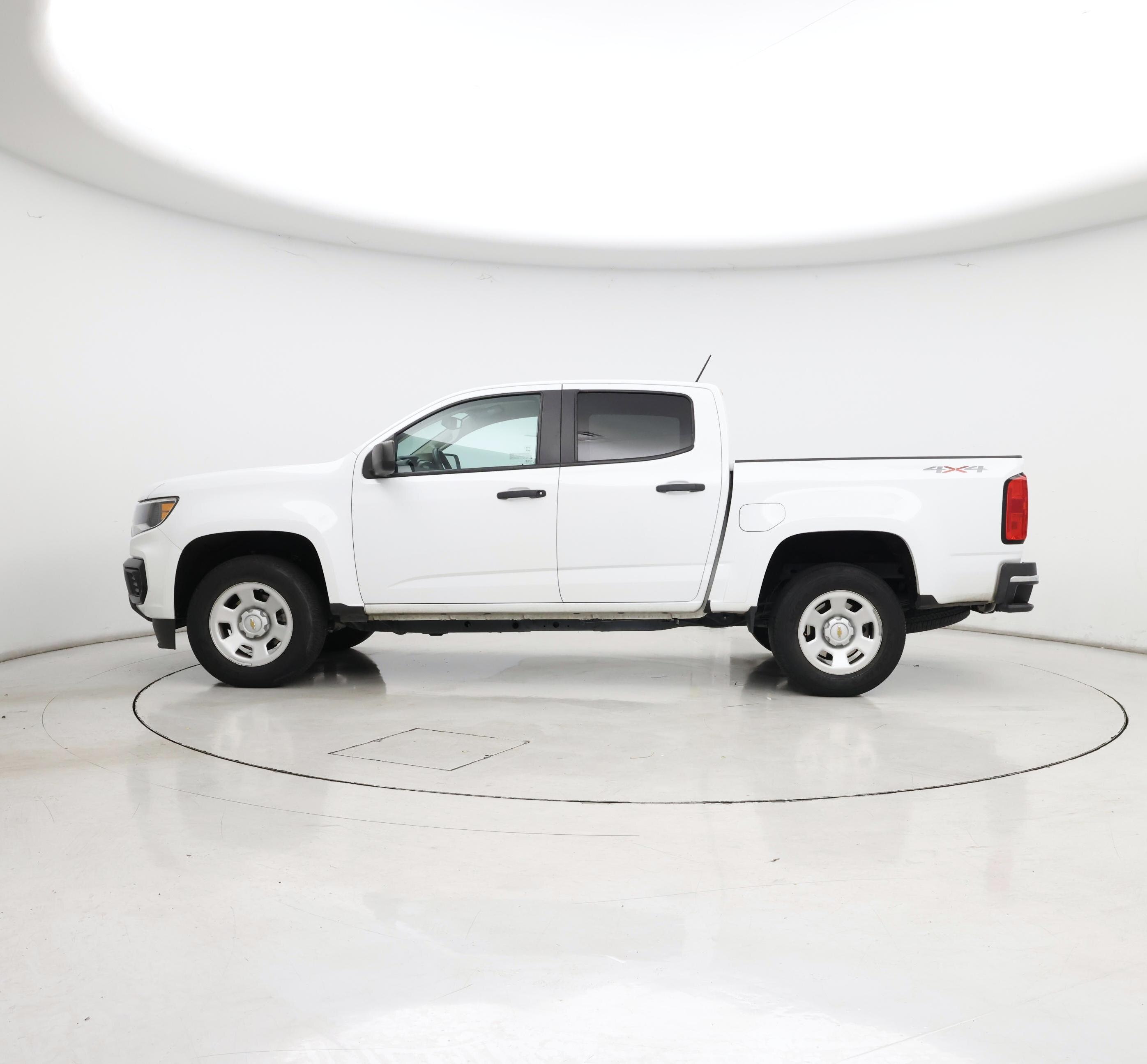 Thumbnail: 2021 Chevrolet Colorado - 3